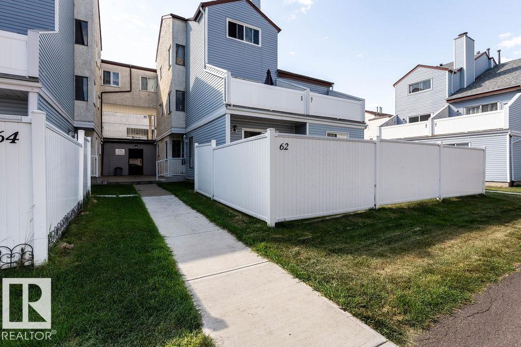 62 Lancaster Tc Ter NW, Edmonton, AB T5X 5S4