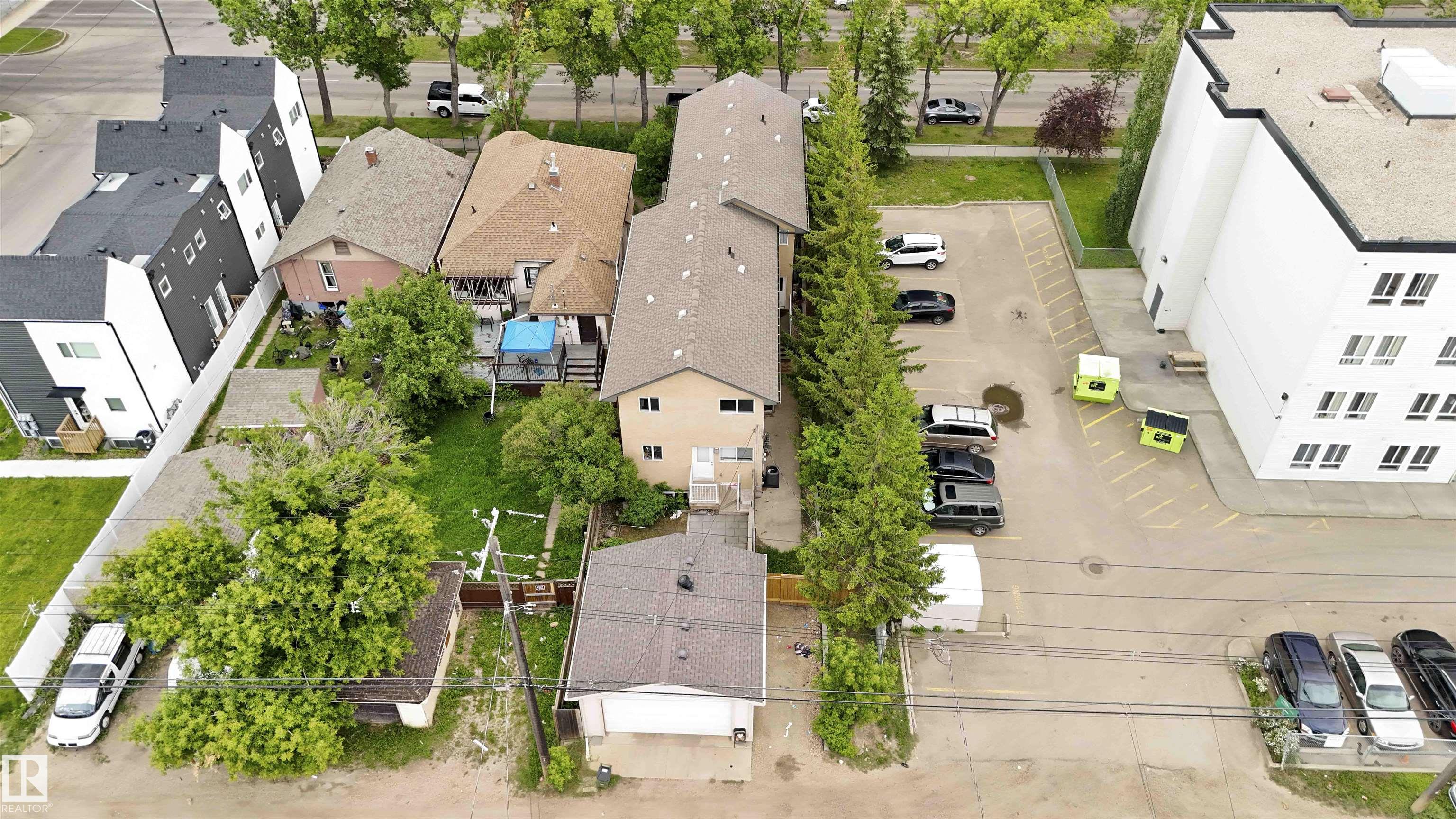 97 St Nw Unit 11438 St, Edmonton, AB T5G 1X5