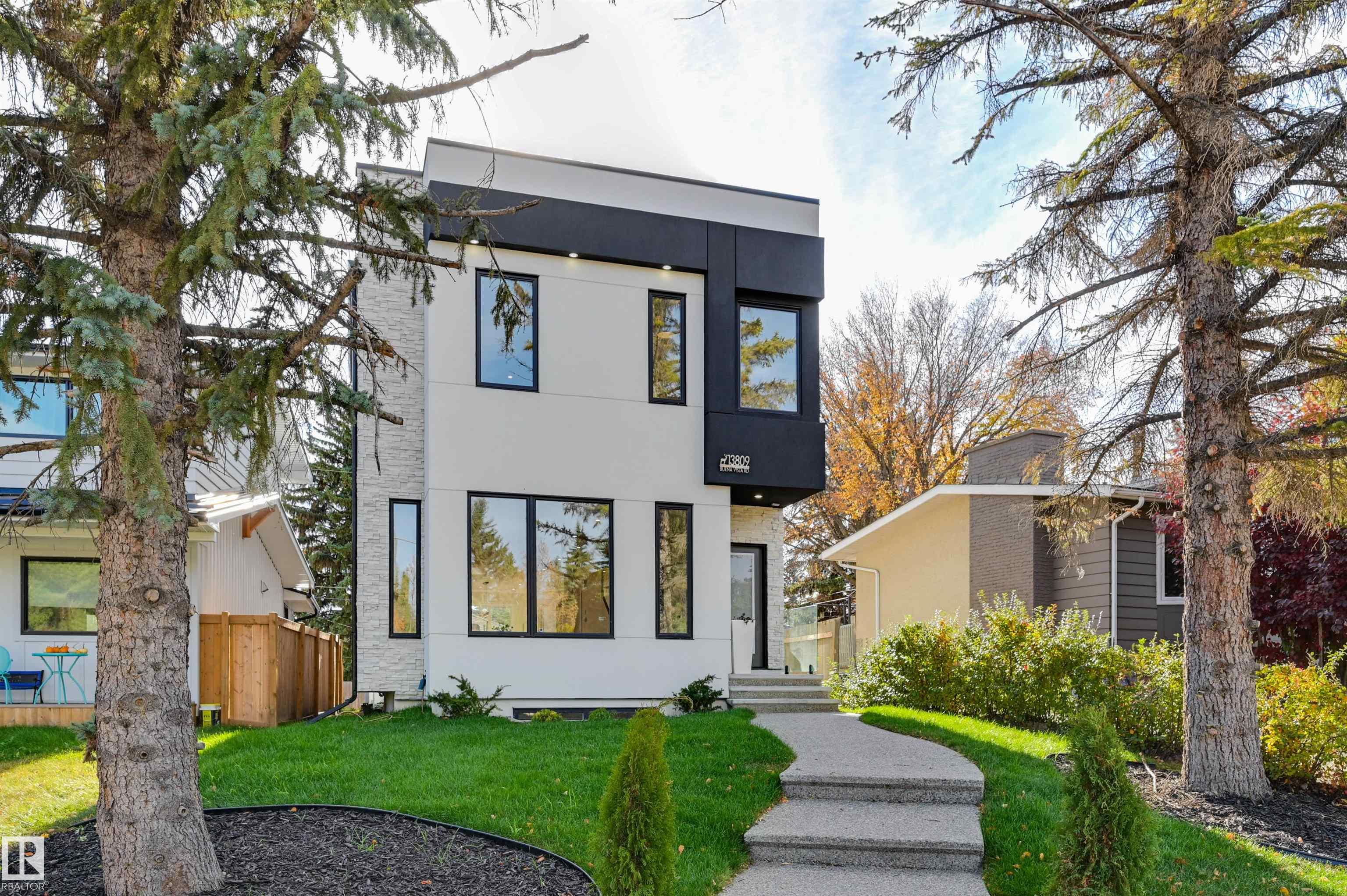 13809 Buena Vista Rd NW, Edmonton, AB T5R 5R9