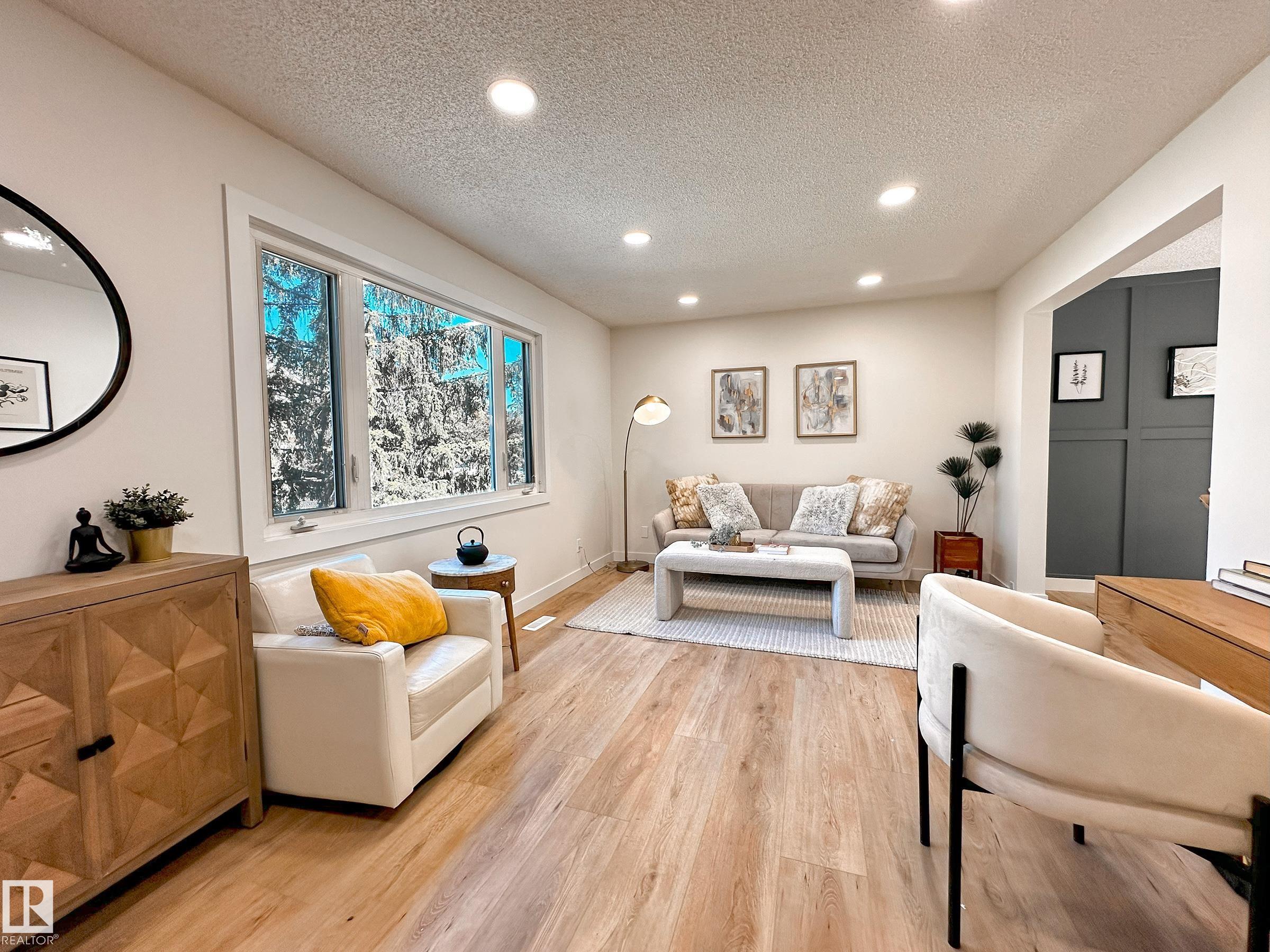 6 Callingwood Co Ct NW #j, Edmonton, AB T5T 0H5