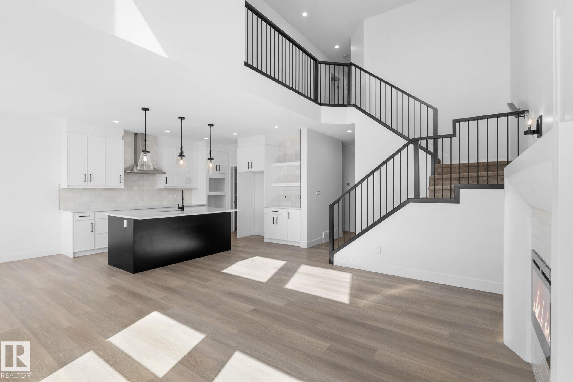 3317 Chickadee Dr NW, Edmonton, AB T5S 0V6