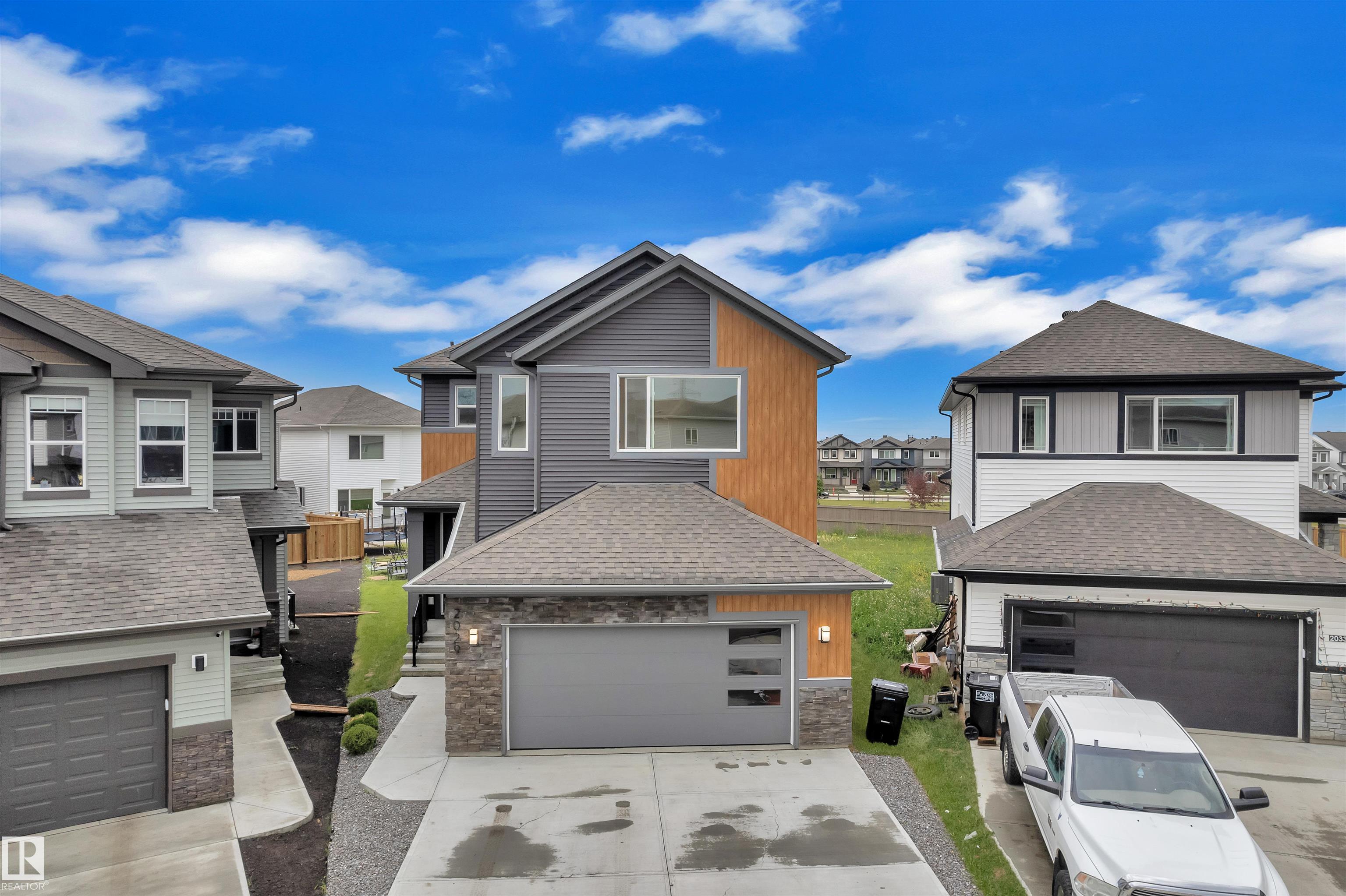 13 Av Nw Unit 2029 Ave #a, Edmonton, AB T6T 2R8