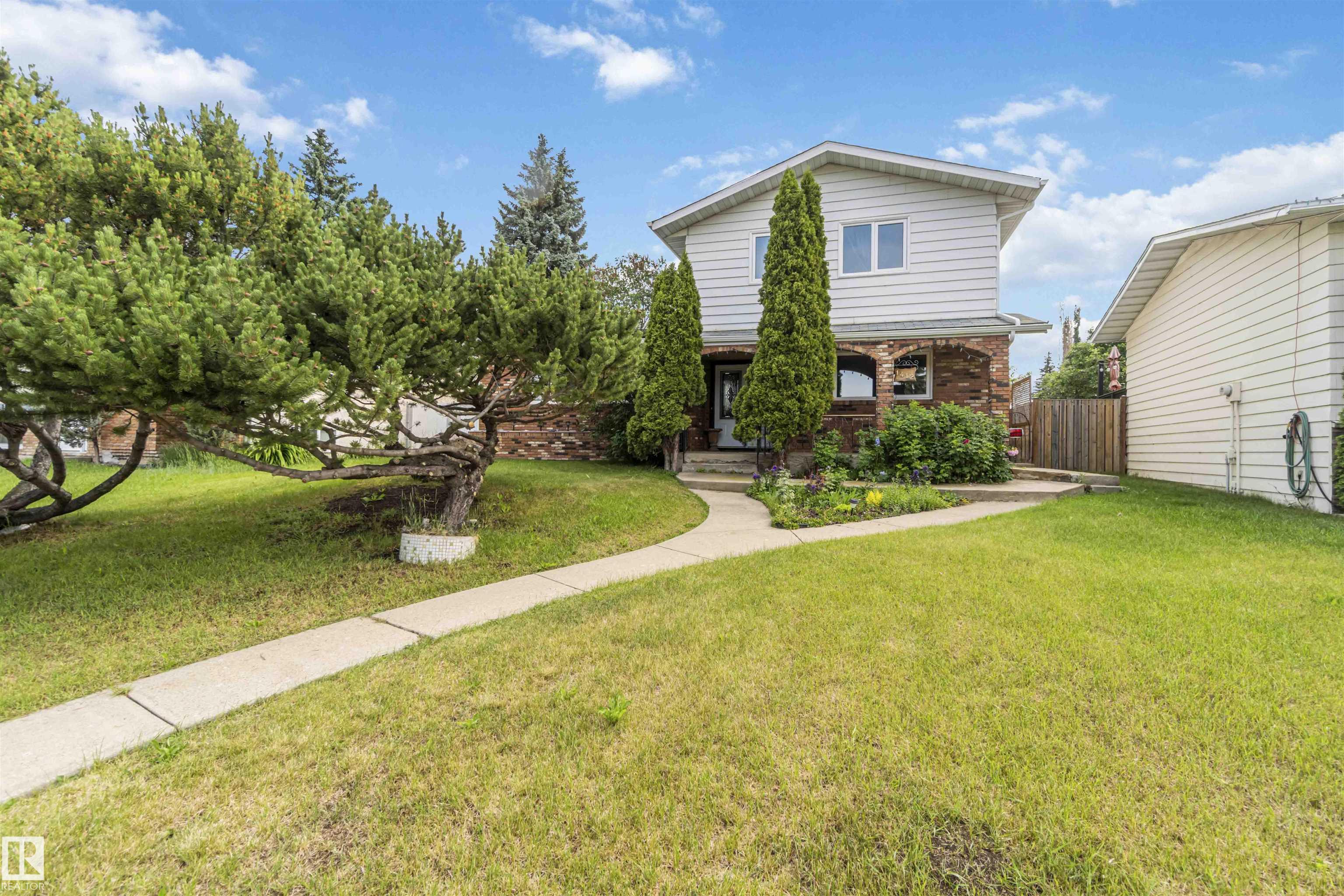 1412 Knottwood Rd E Rd NW, Edmonton, AB T6K 2J9