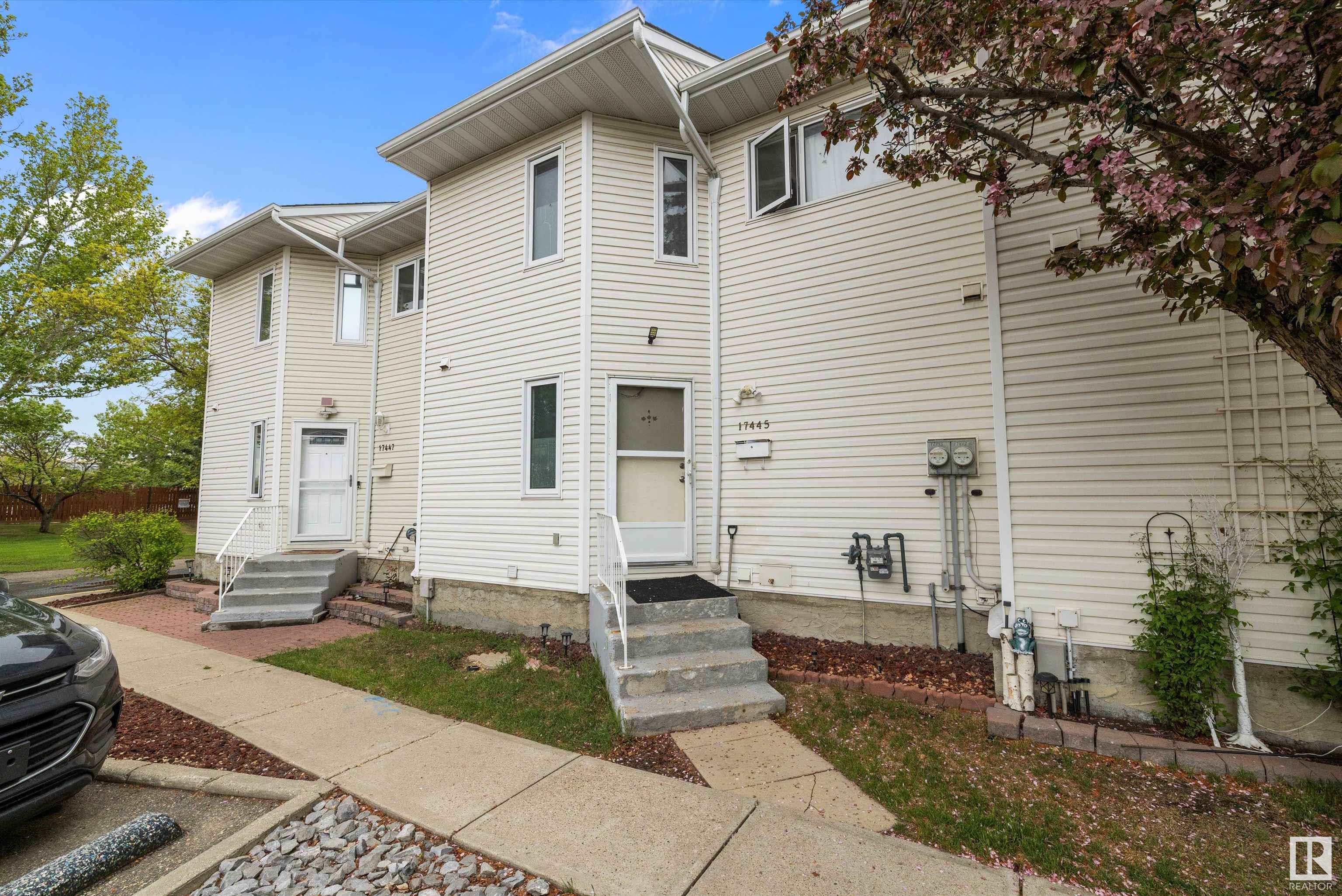 92 Av Nw Unit 17445 Ave, Edmonton, AB T5T 3W6