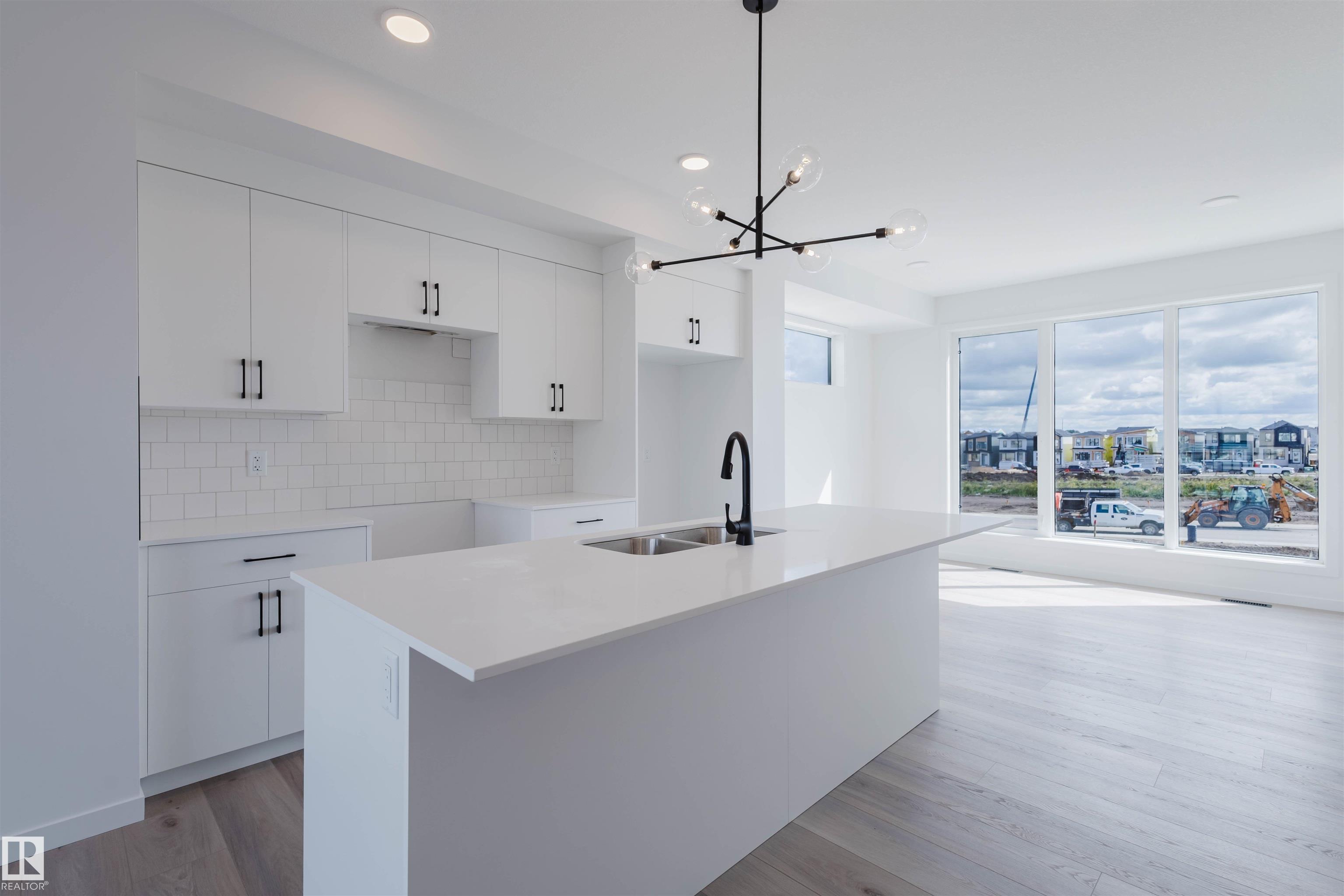32 St Sw Unit 427 St, Edmonton, AB T6X 3C8