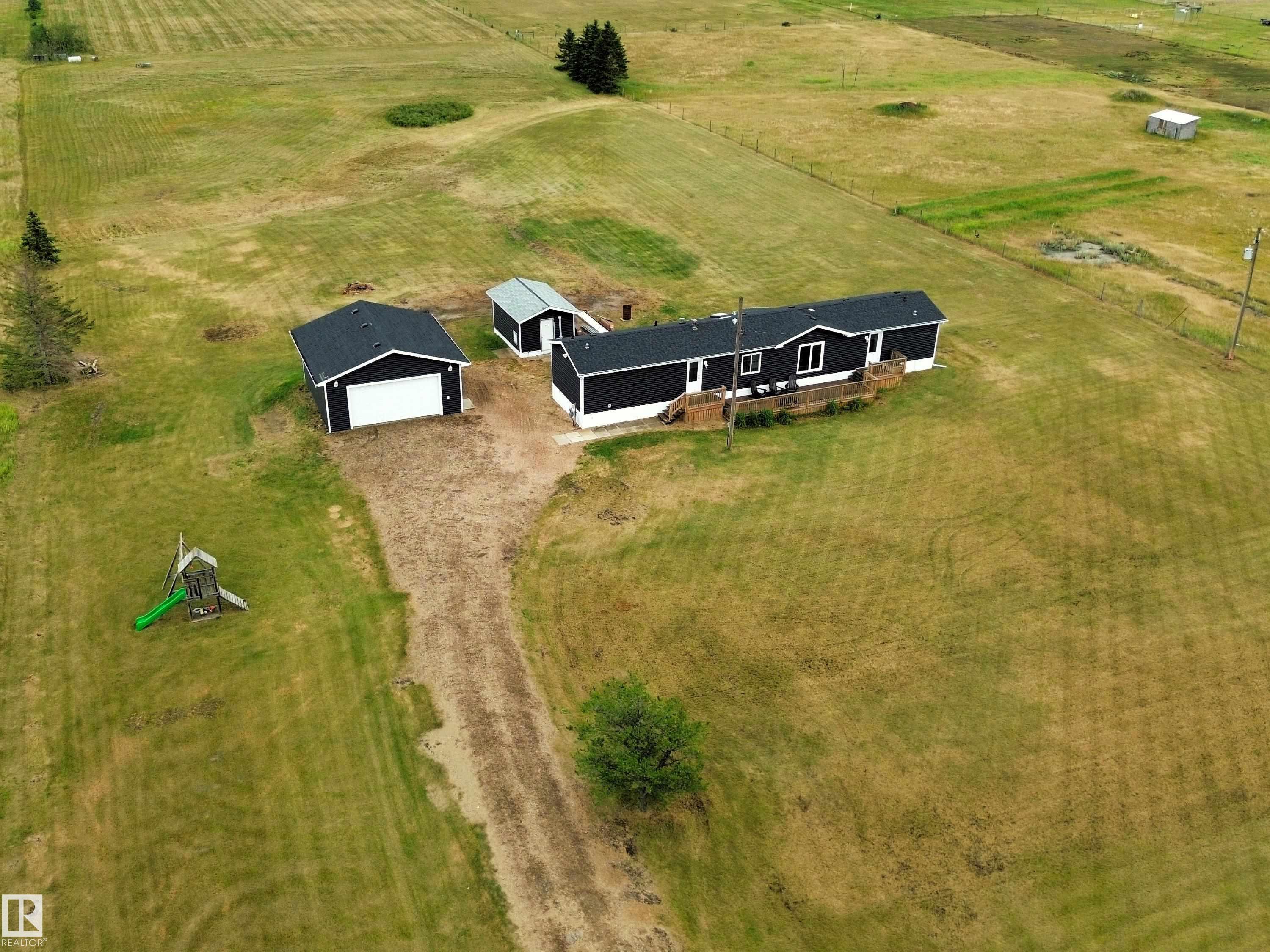 42 Richfield Rd, Rural Sturgeon County, AB T0G 1L2