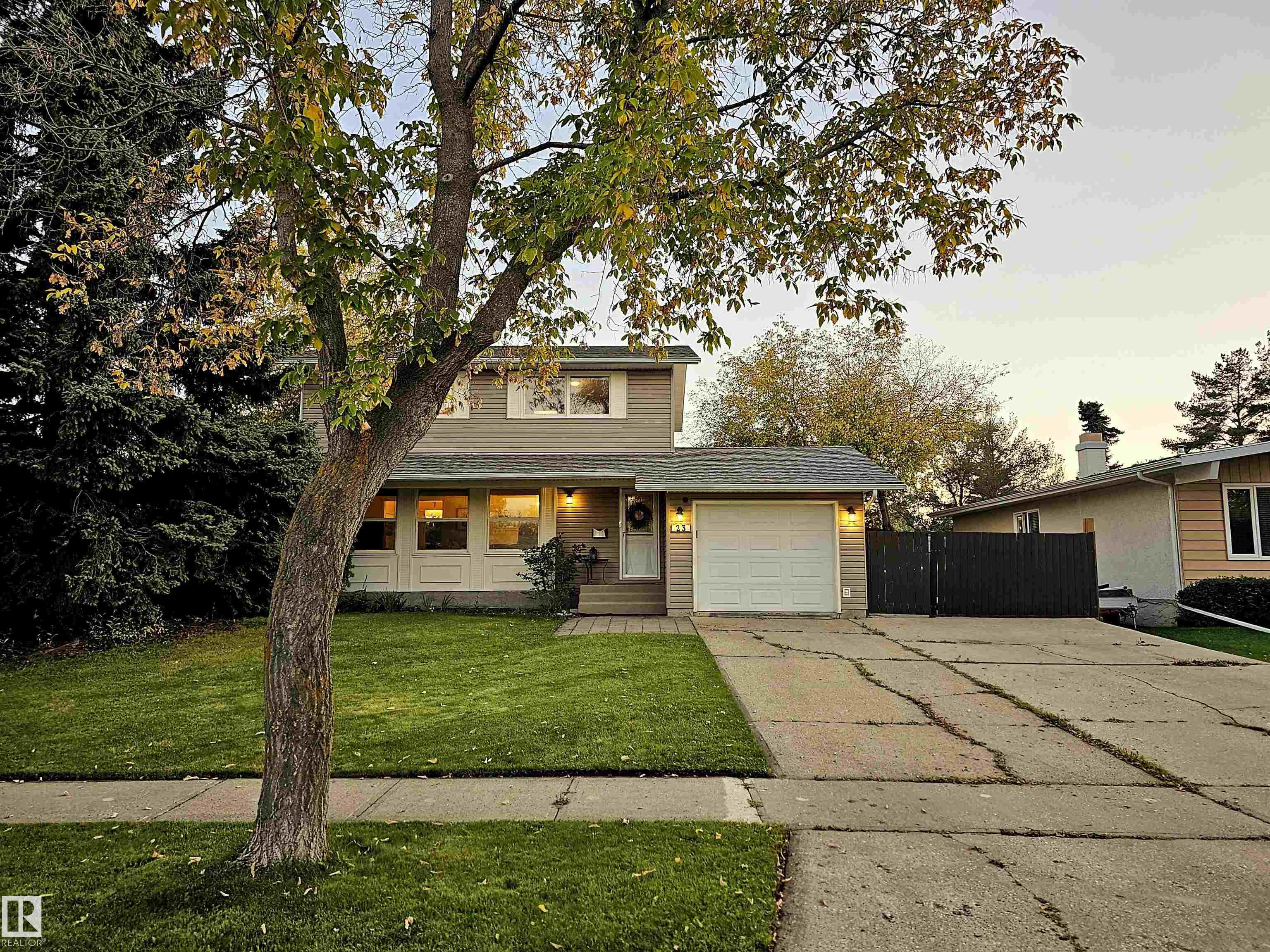 23 Alcott Cr Cres, St. Albert, AB T8N 2H7