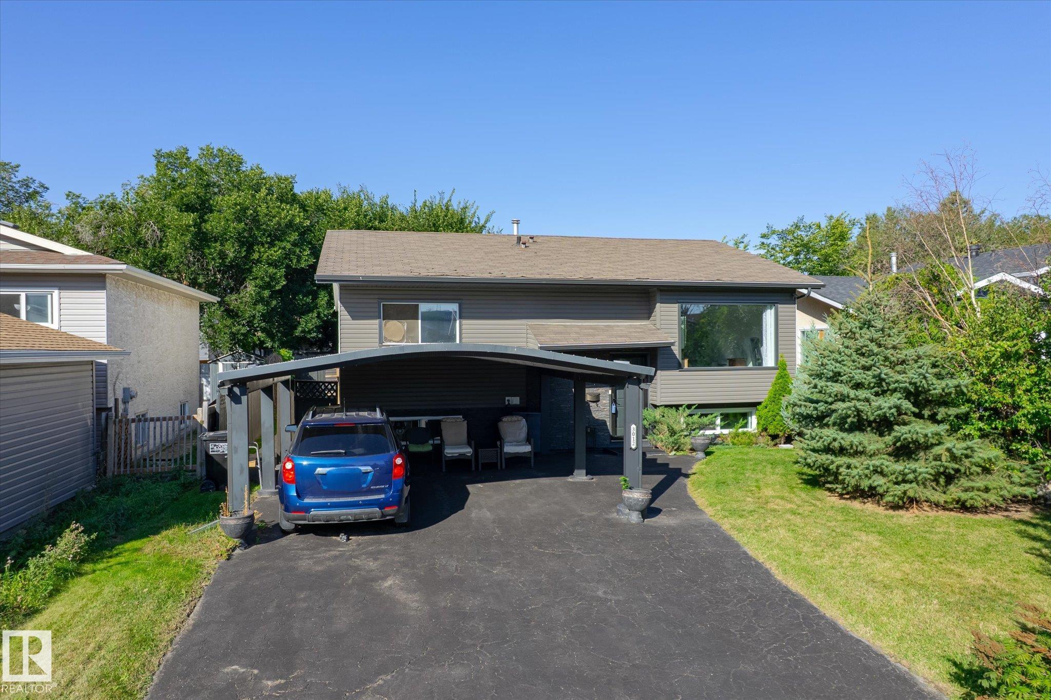 35 St Nw Unit 3012 St, Edmonton, AB T6L 4N4