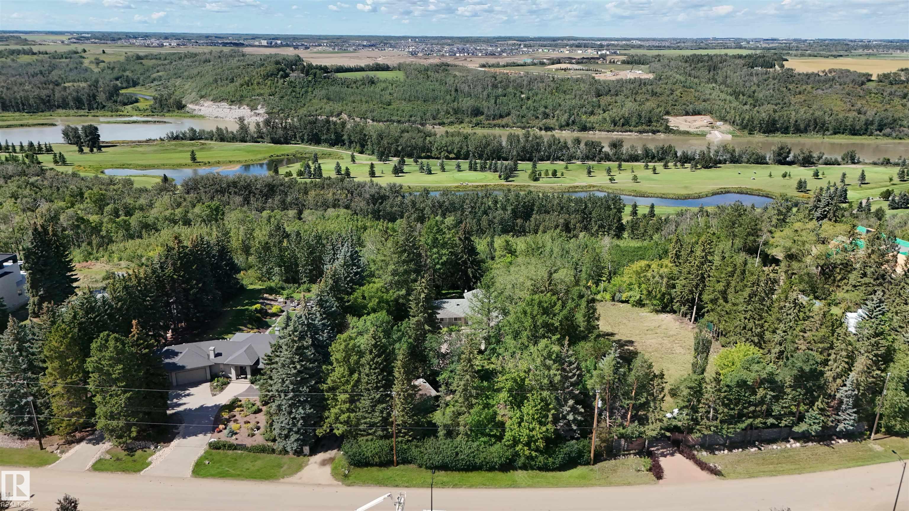 168 Windermere Dr NW, Edmonton, AB T6W 0S4
