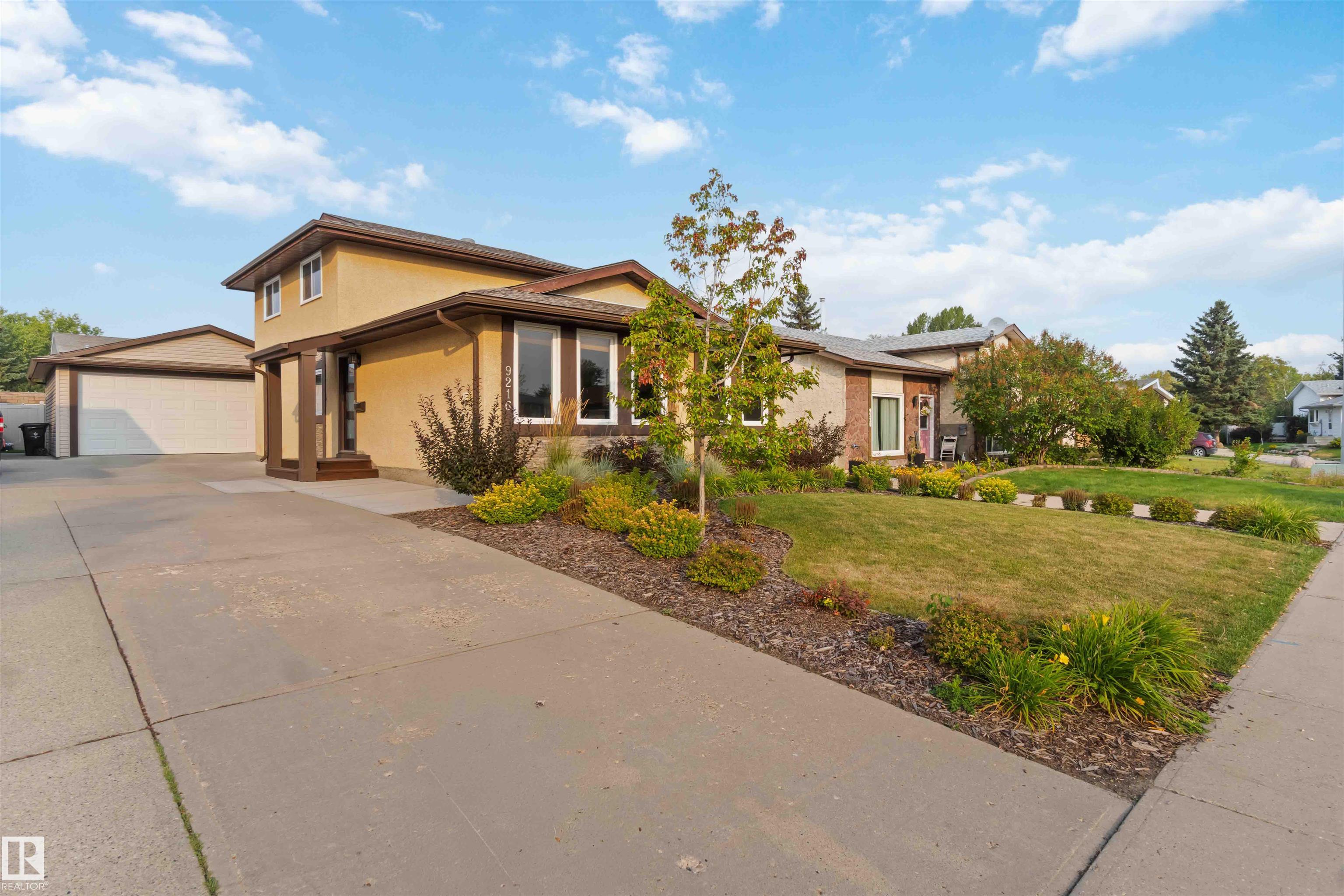 82 St Unit 9216 St, Fort Saskatchewan, AB T8L 3P2