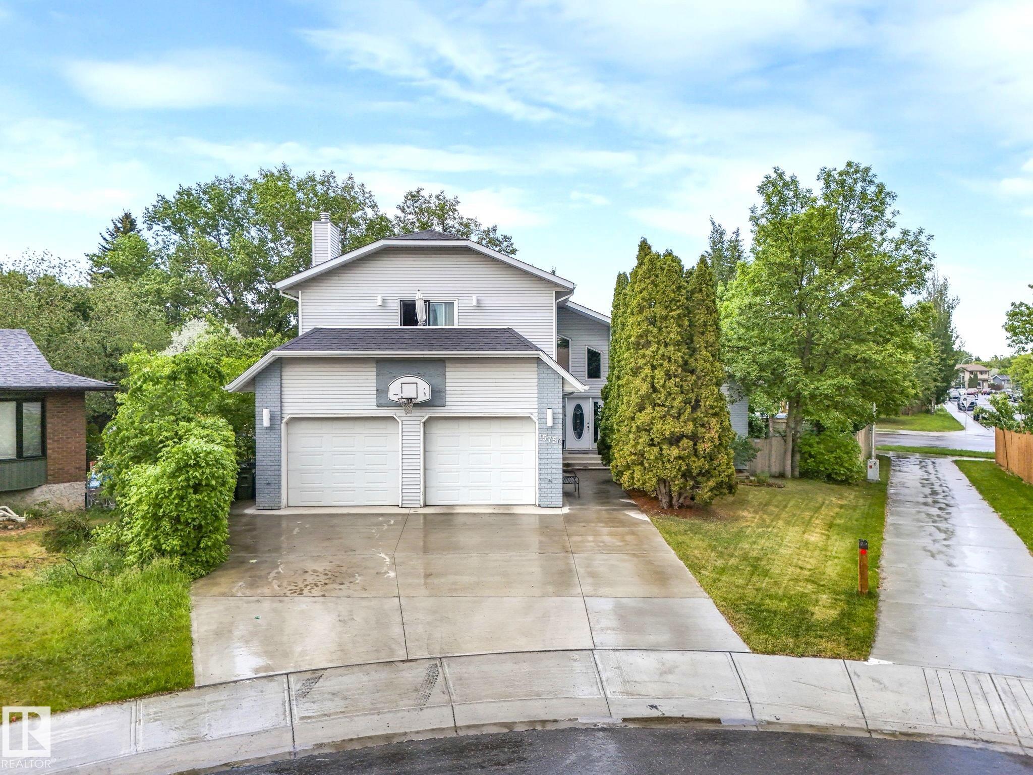 106 St Nw Unit 15756 St, Edmonton, AB T5X 5B5