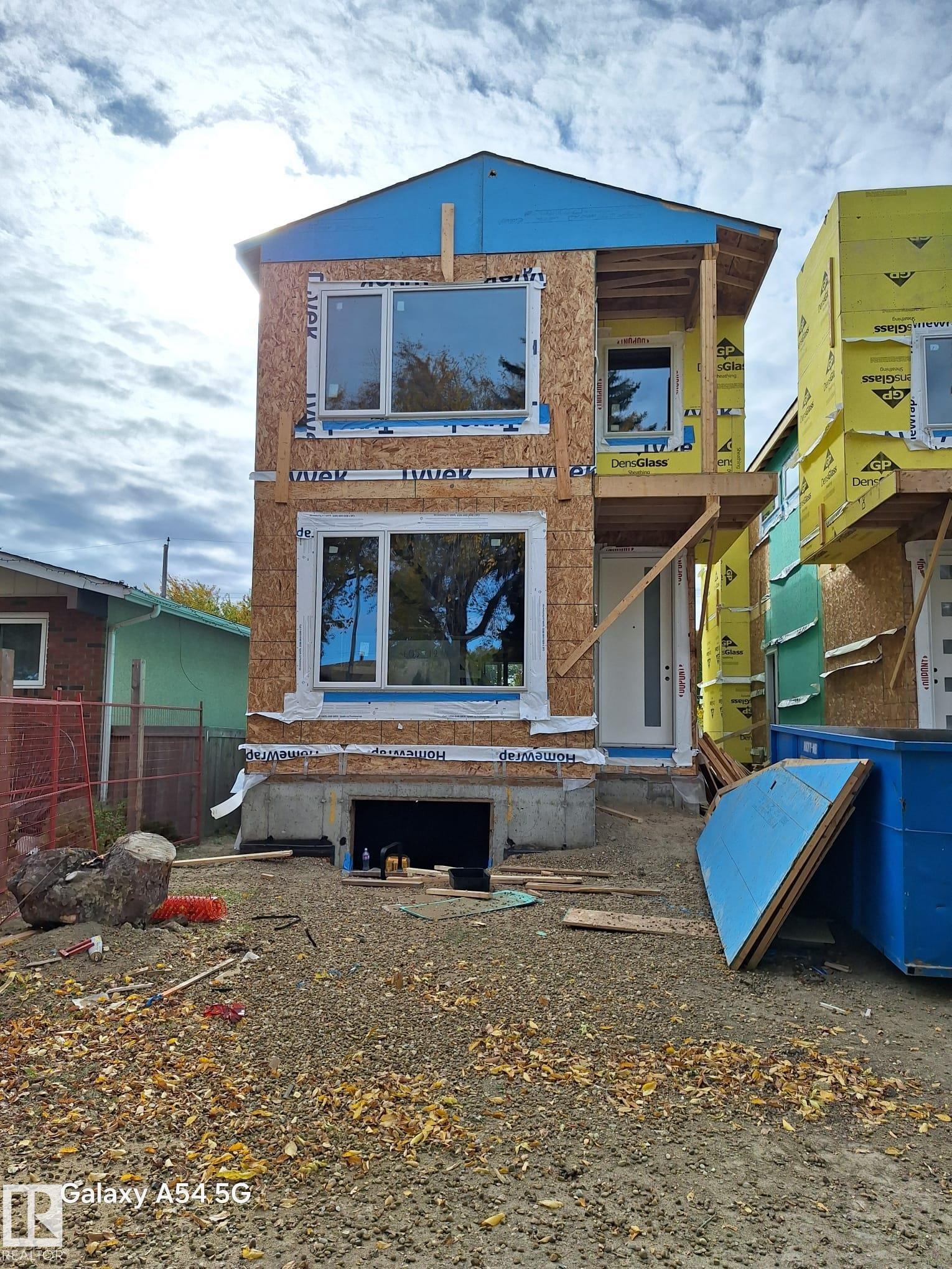 112 Av Nw Unit 3605 Ave, Edmonton, AB T5W 0M3