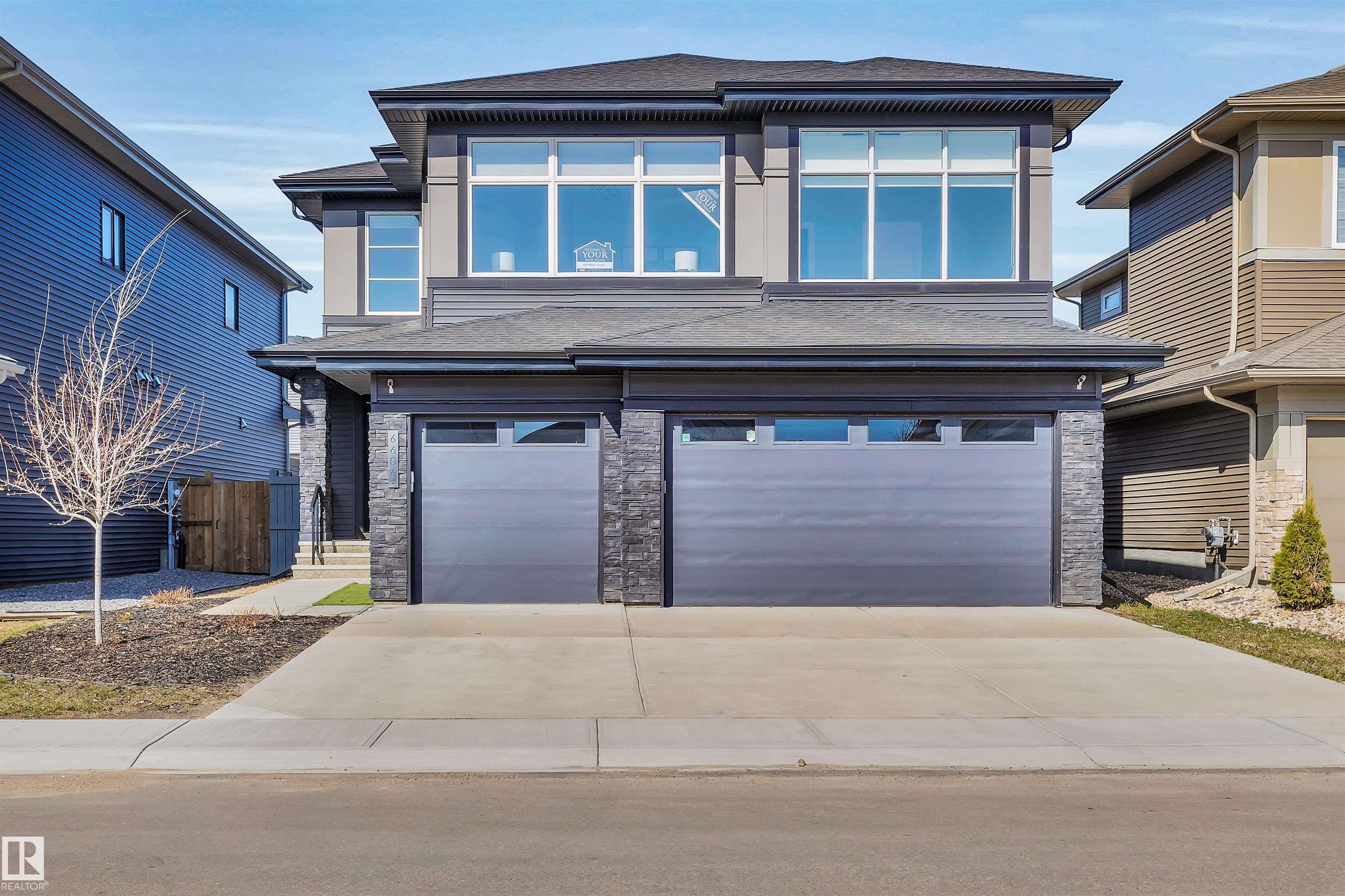 6606 Knox Pl SW, Edmonton, AB T6W 4A1