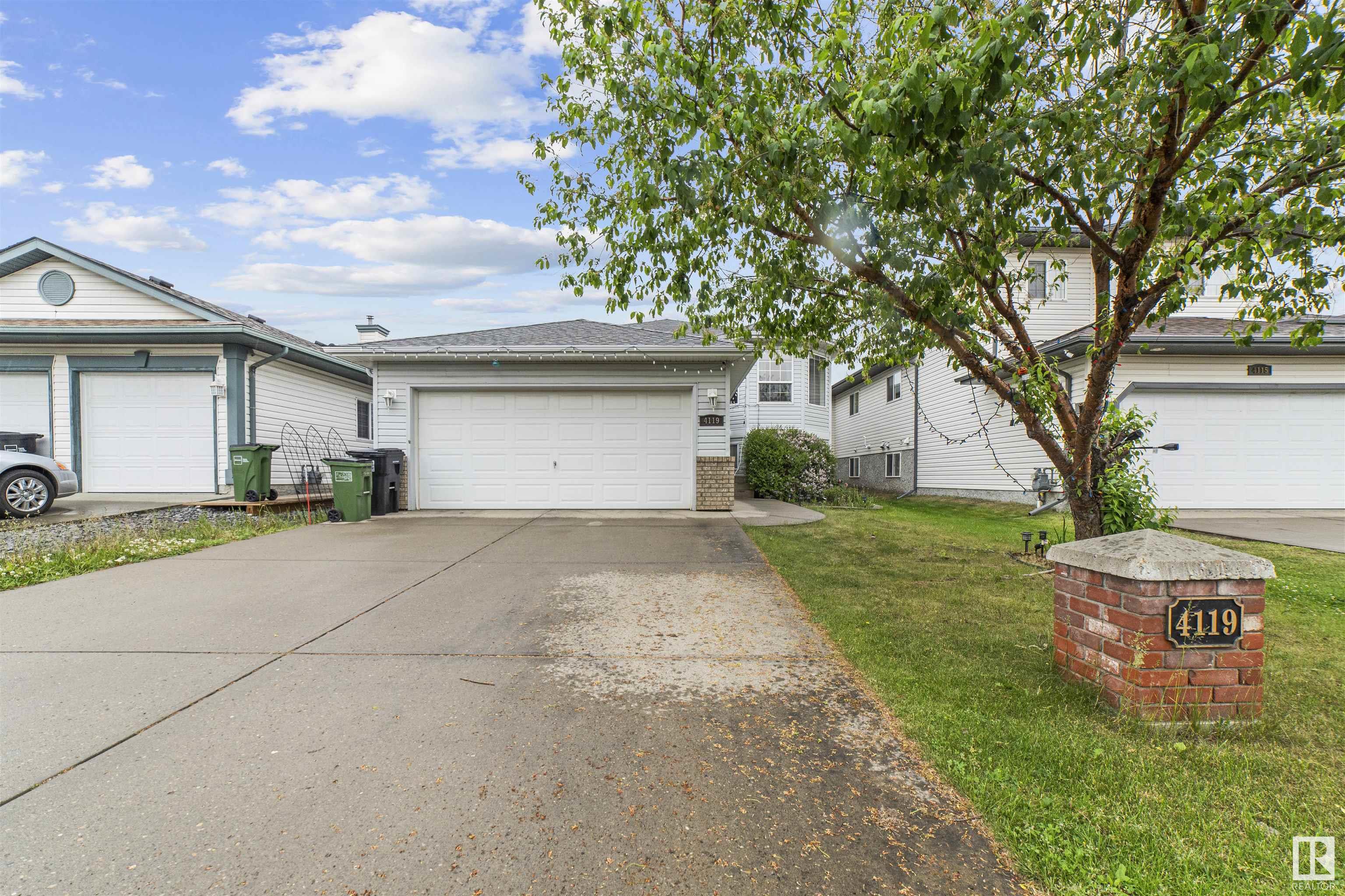 29 St Nw Unit 4119 St, Edmonton, AB T6T 1M5