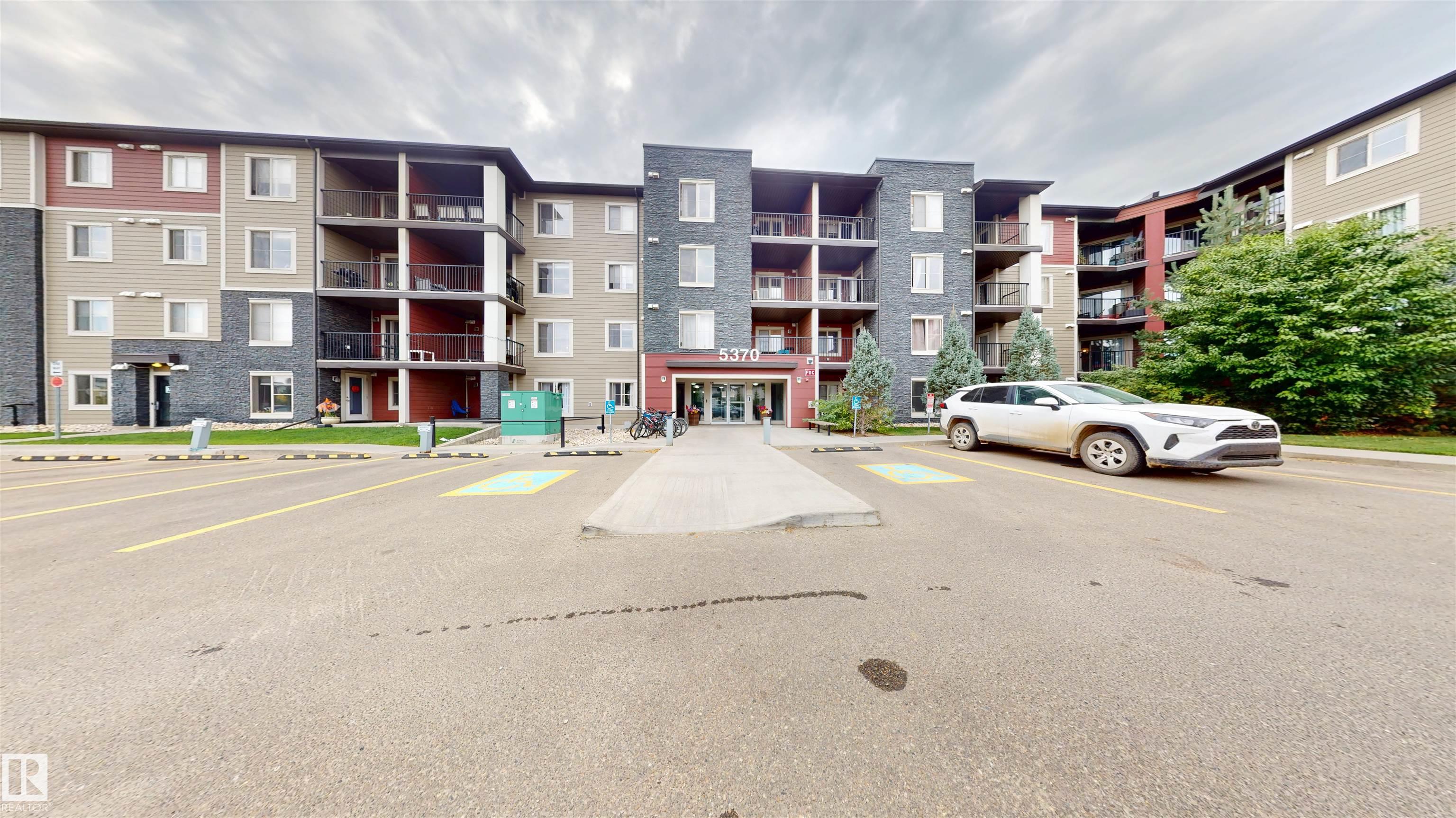 5370 Chappelle Road Southwest #106, Edmonton, AB T6W 3L5