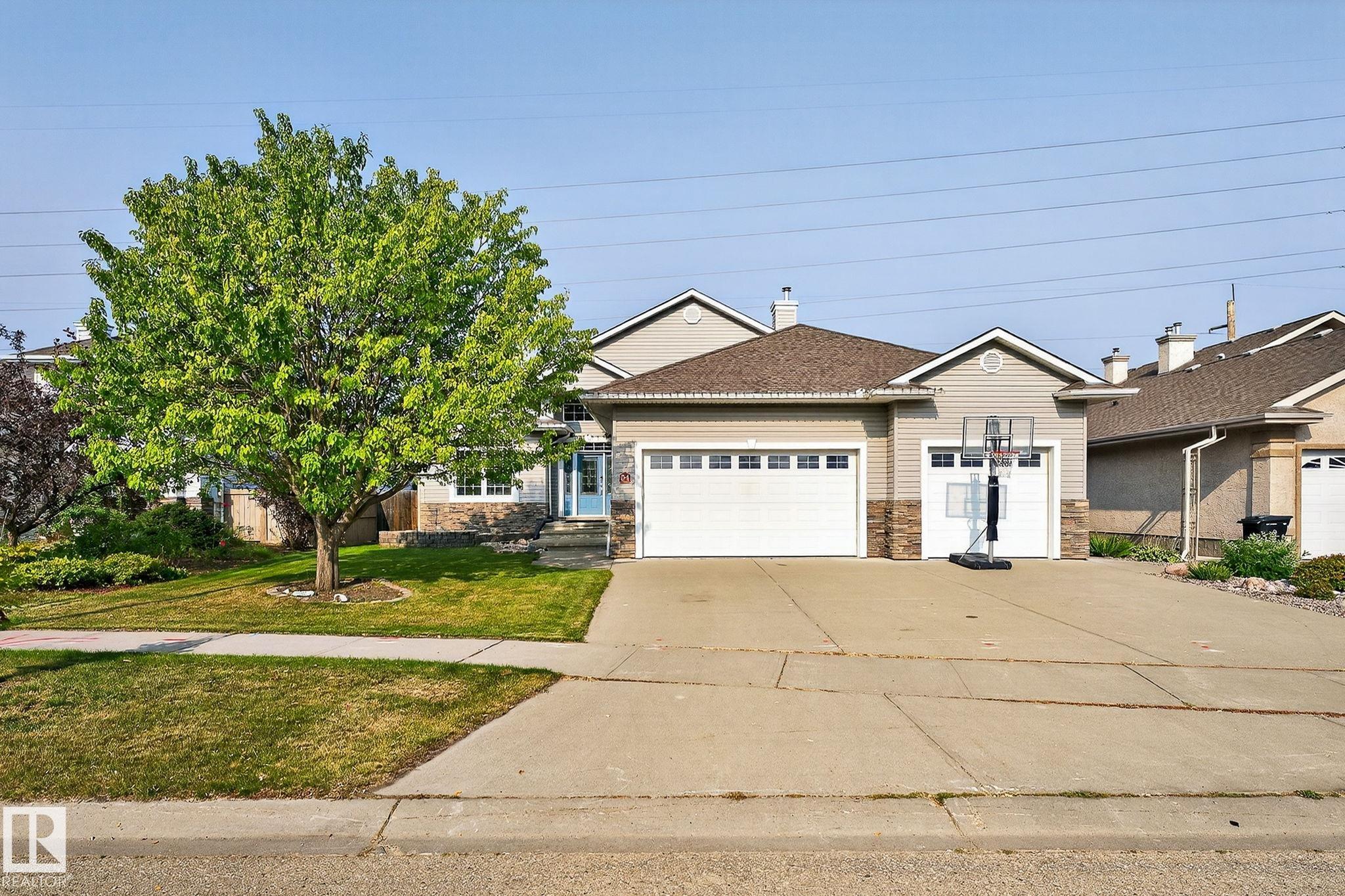 34 Valleyview Rg Rdg, Fort Saskatchewan, AB T8L 4P2