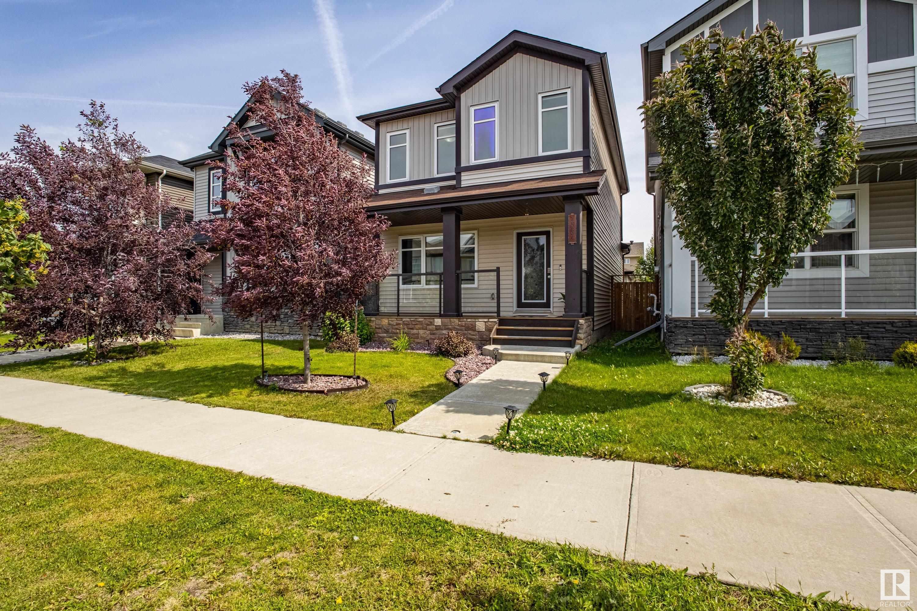 2407 Casey Link SW, Edmonton, AB T6W 3N1