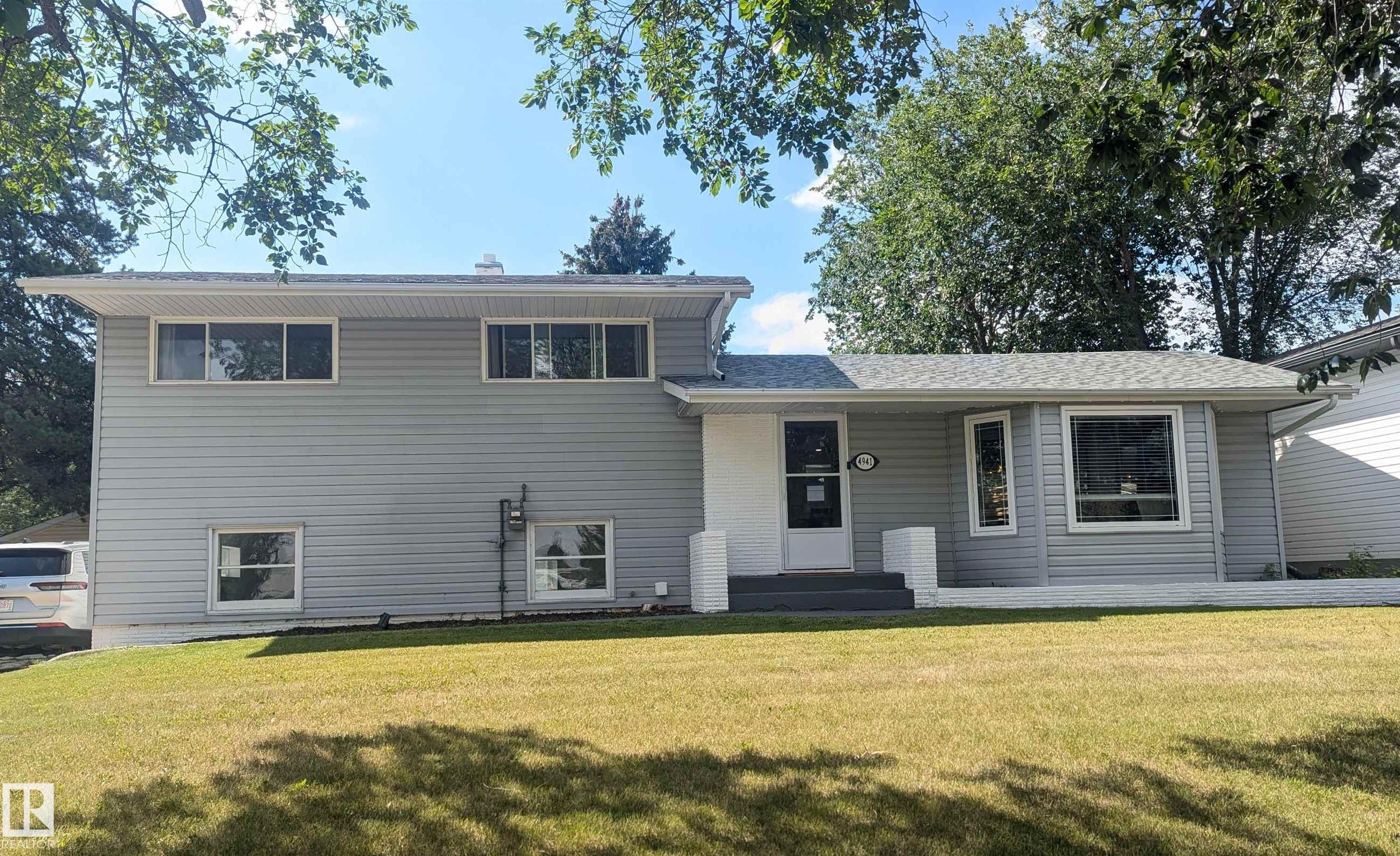 45 Av Unit 4941 Ave, Vegreville, AB T9C 1A5