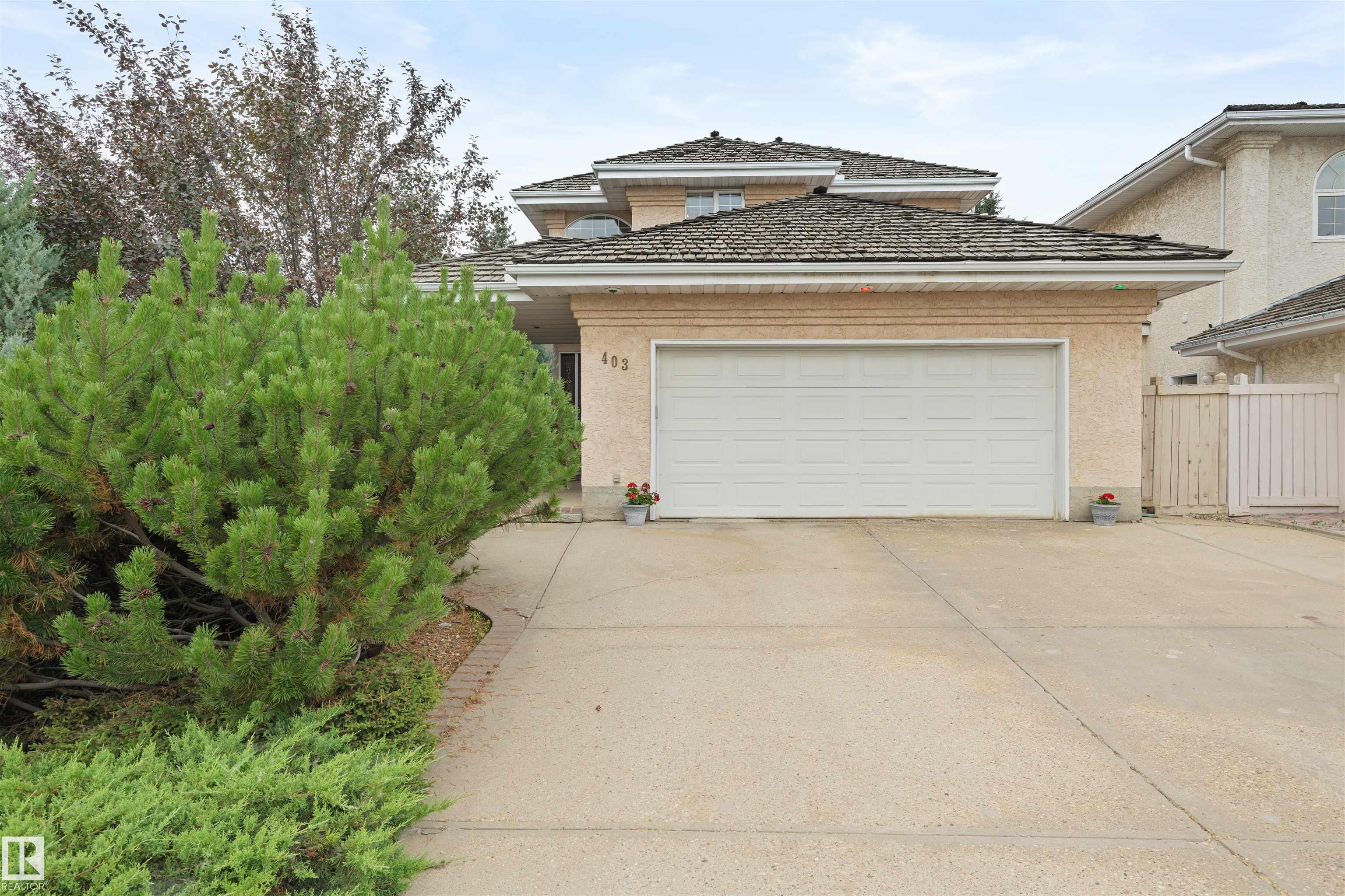 403 Twin Brooks Cr Cres NW, Edmonton, AB T6J 6V2