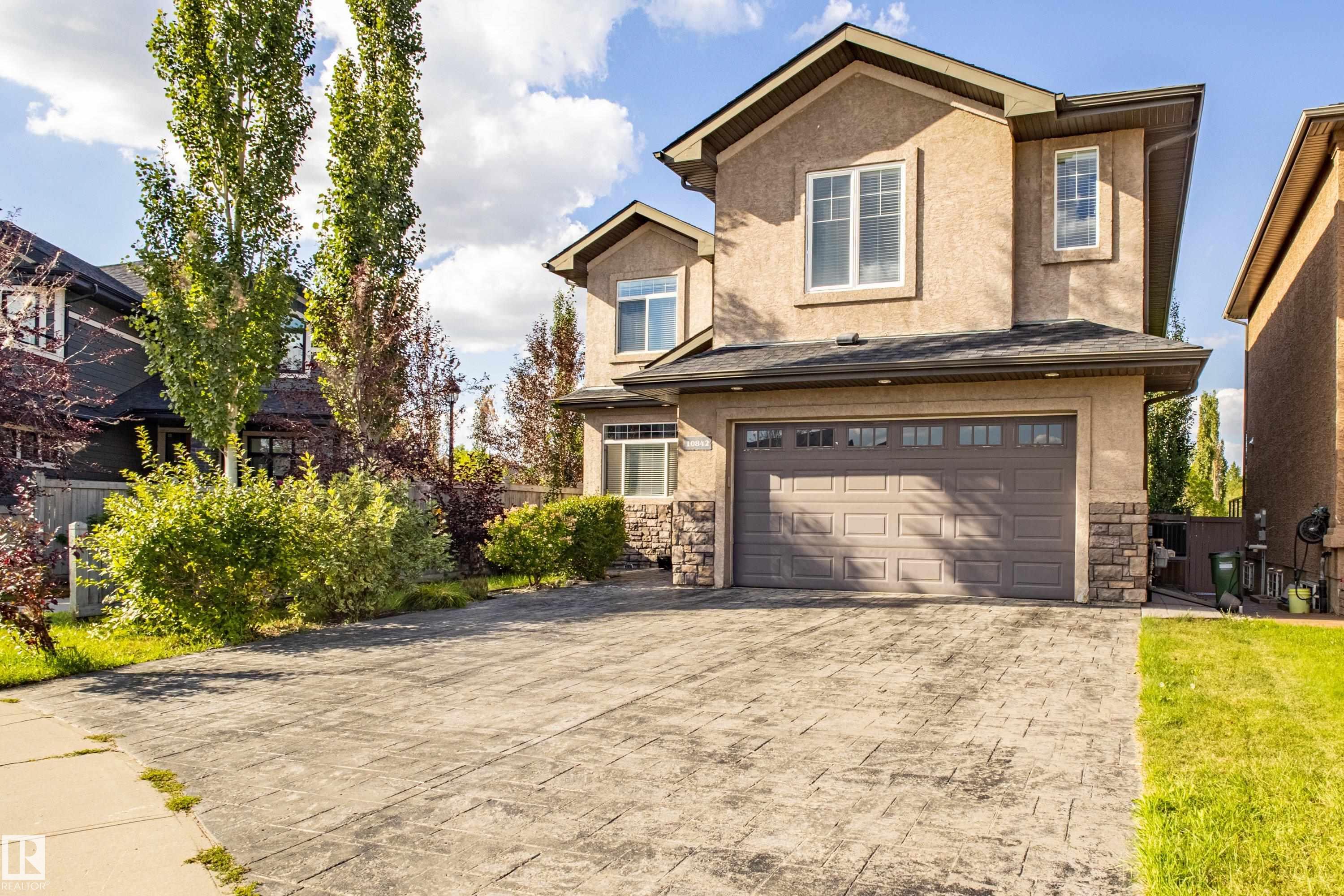 175 Av Nw Unit 10842 Ave #a, Edmonton, AB T5X 0B8