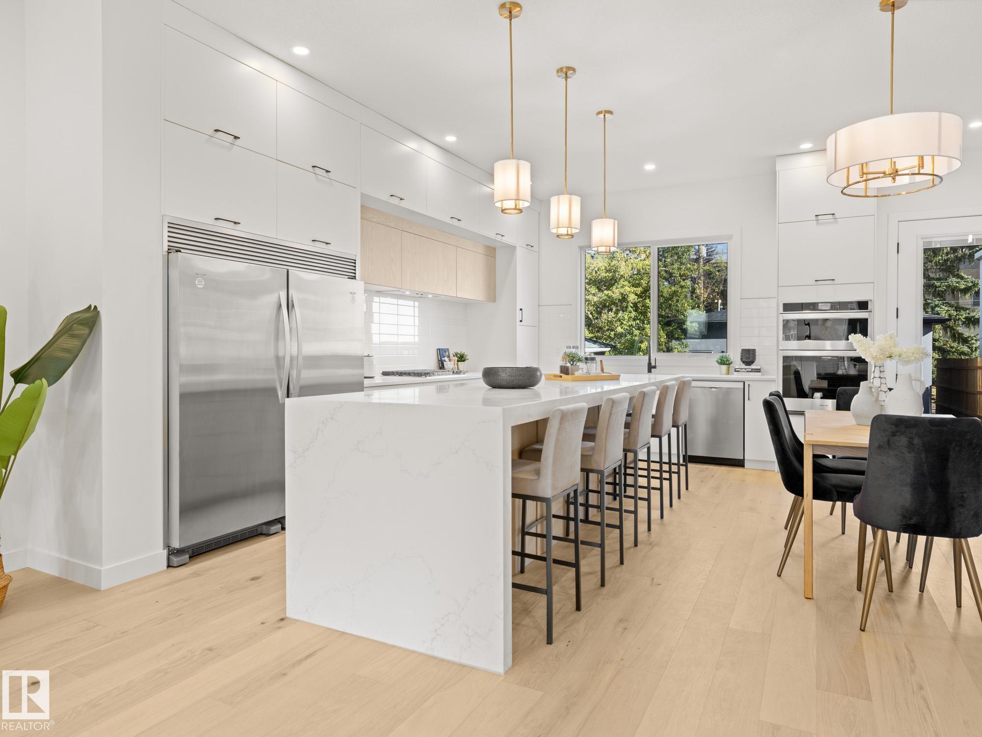 119 St Nw Unit 7909 St, Edmonton, AB T6G 1W6