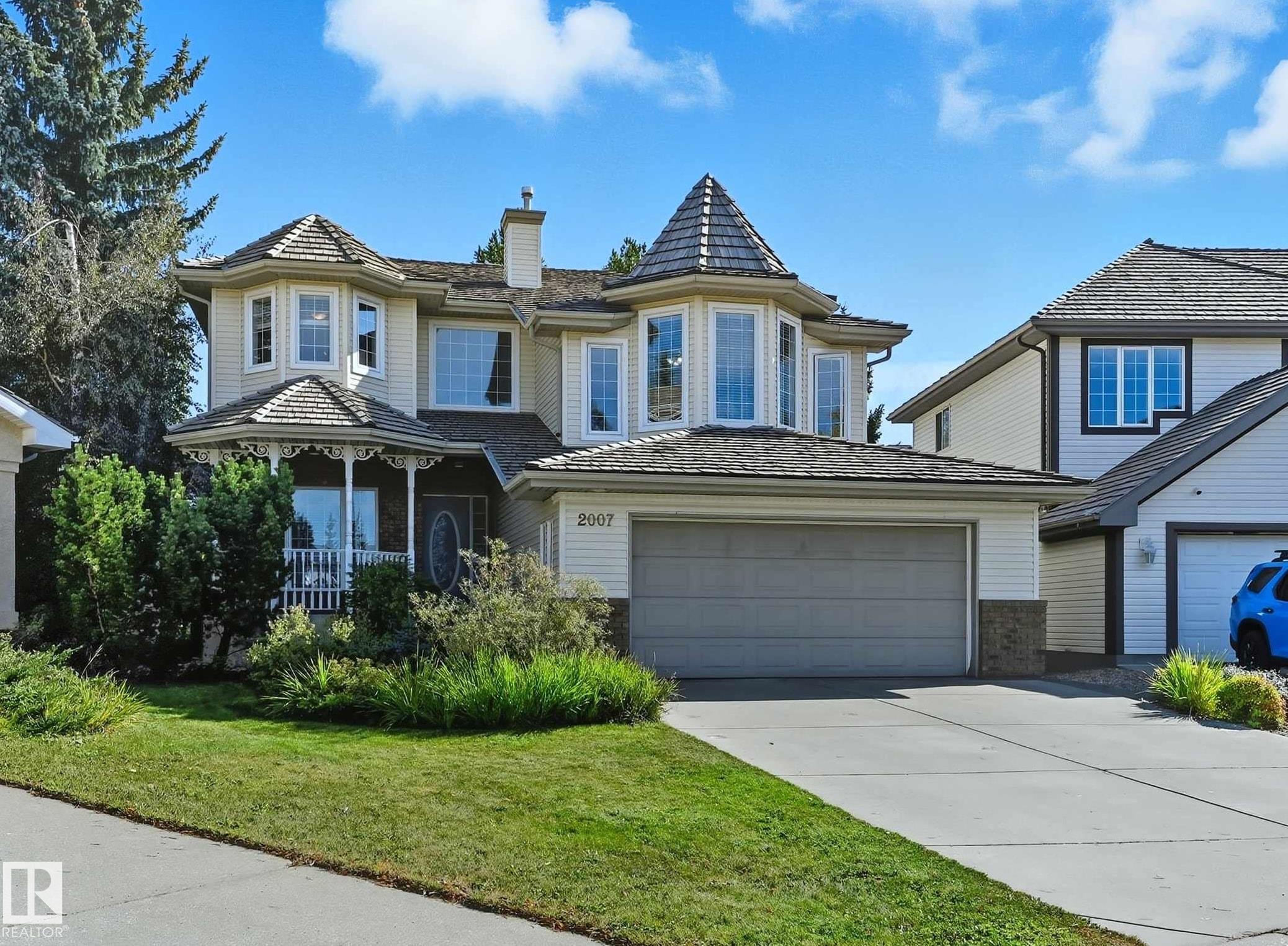 2007 Haddow Dr NW, Edmonton, AB T6R 2P2