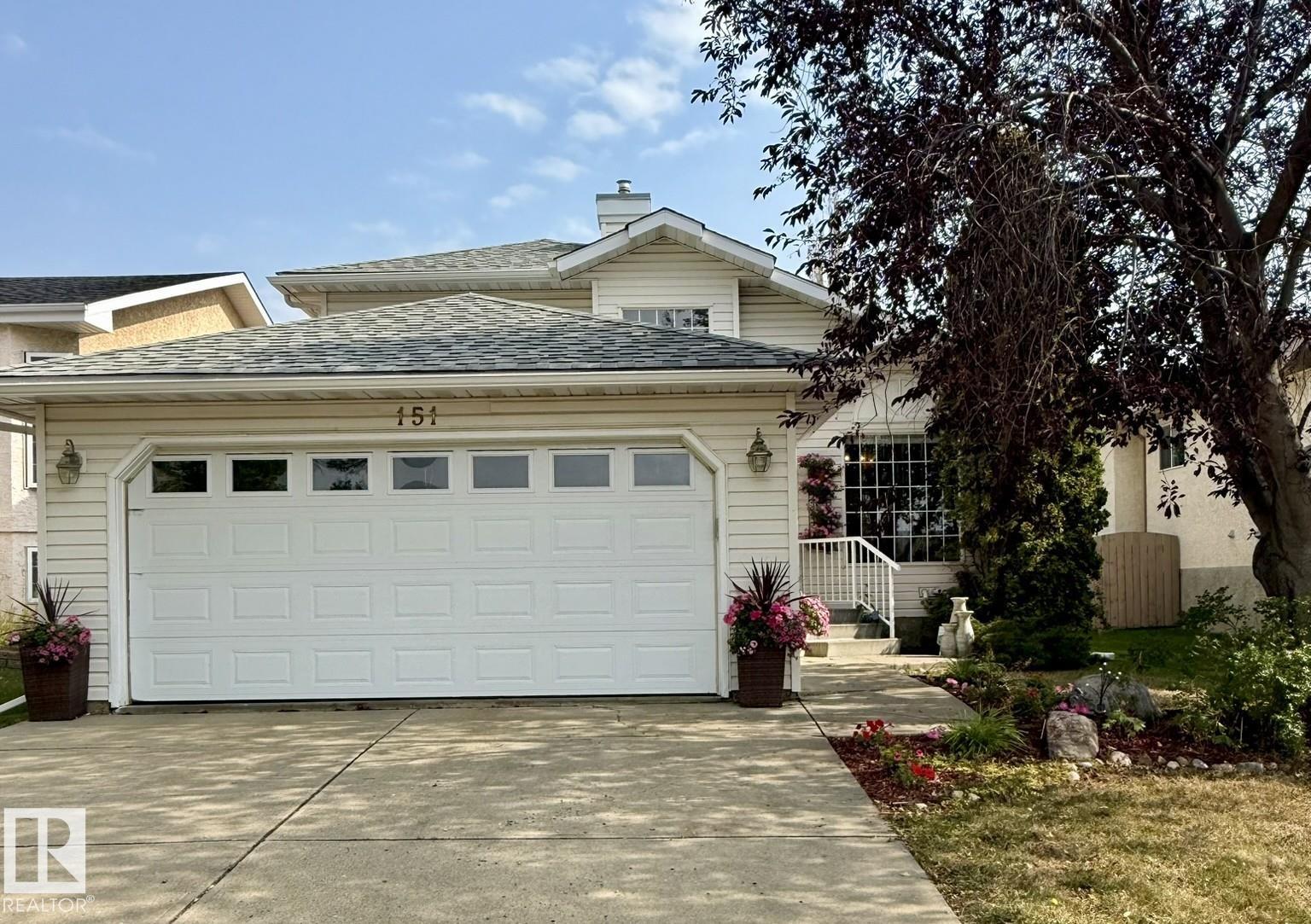 151 Dunvegan Rd NW, Edmonton, AB T5L 5A7