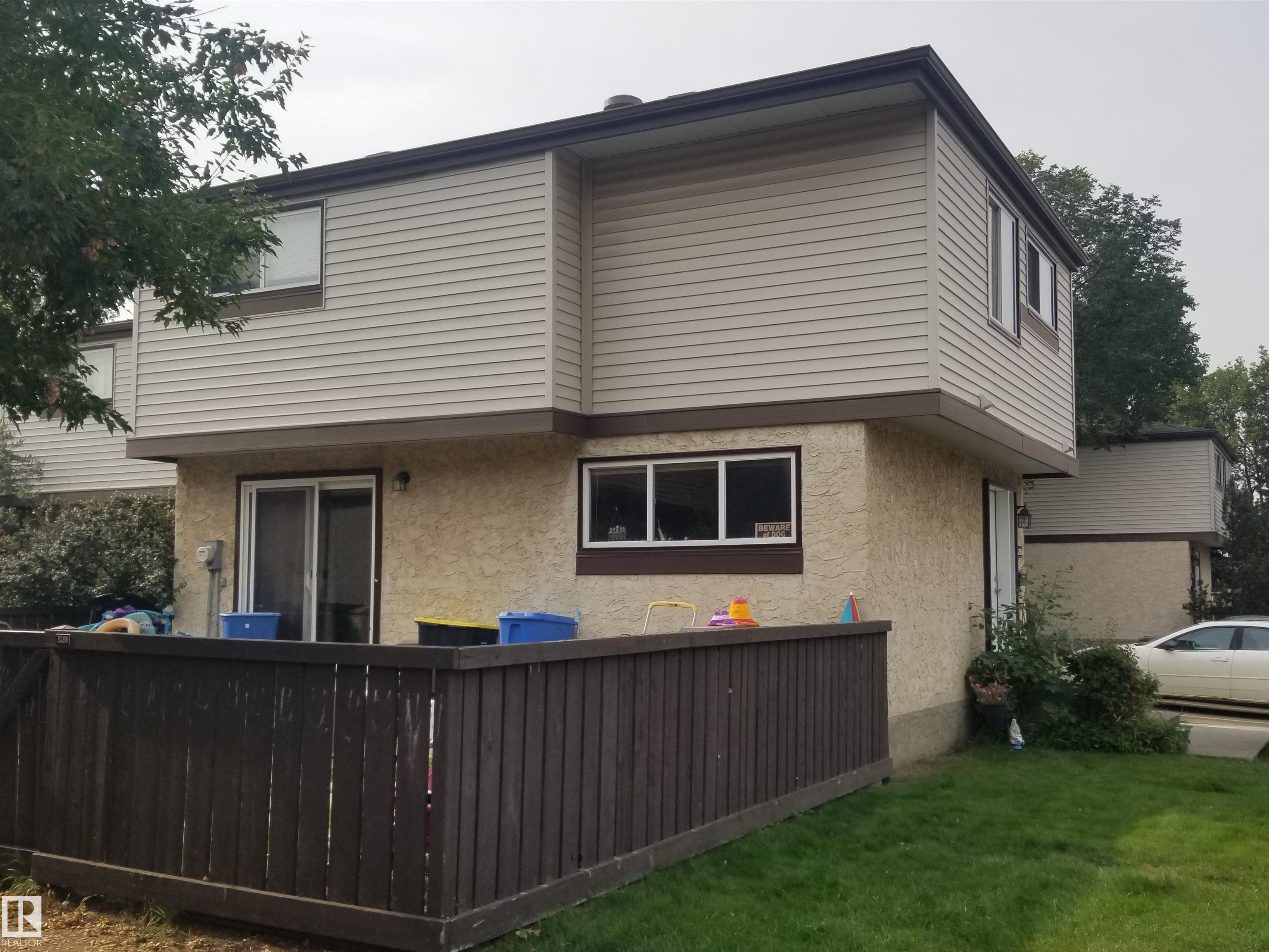 529 Knottwood Rd W Rd NW, Edmonton, AB T6K 2V6