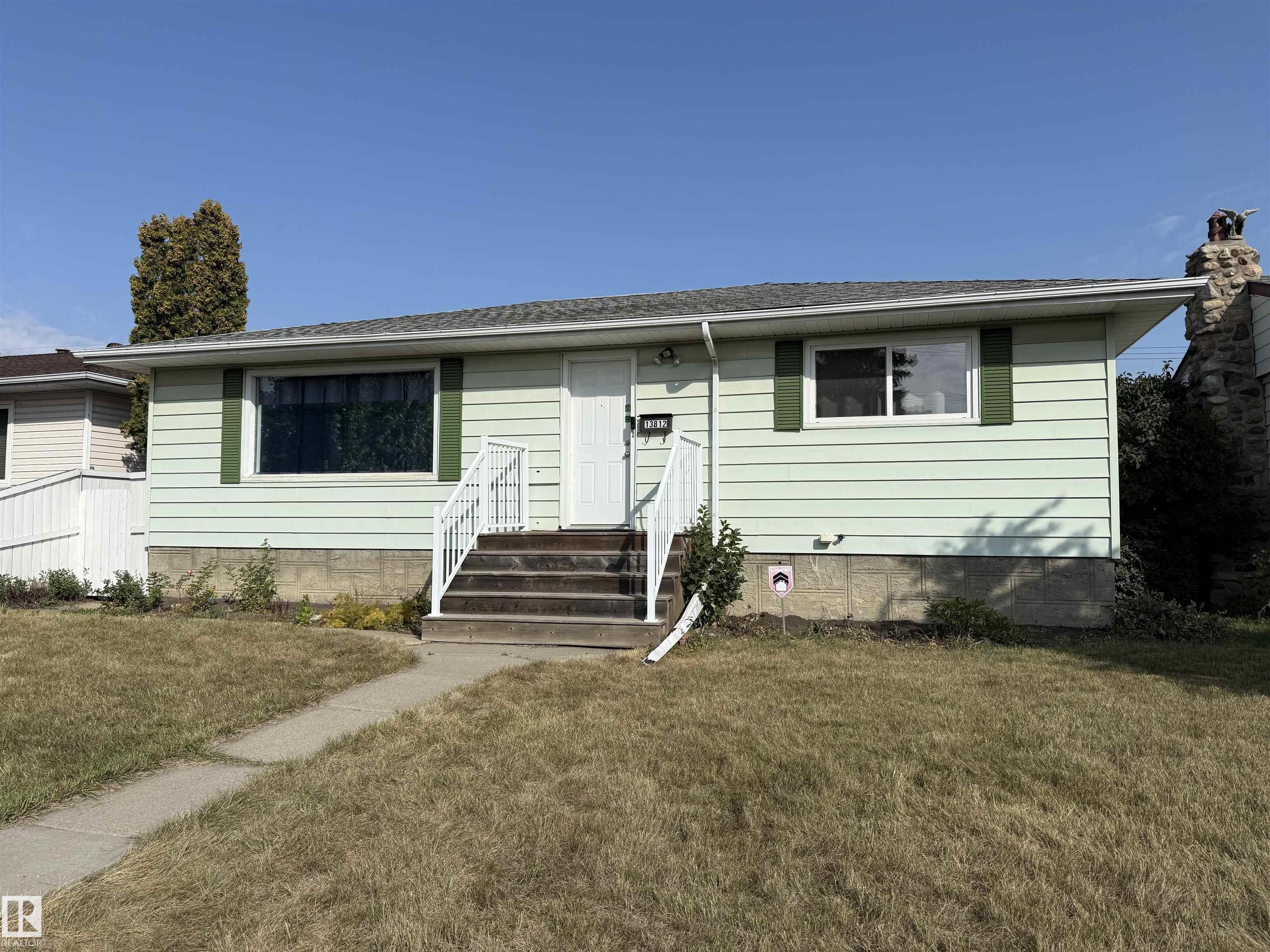 132 Av Nw Unit 13812 Ave, Edmonton, AB T5L 3R8