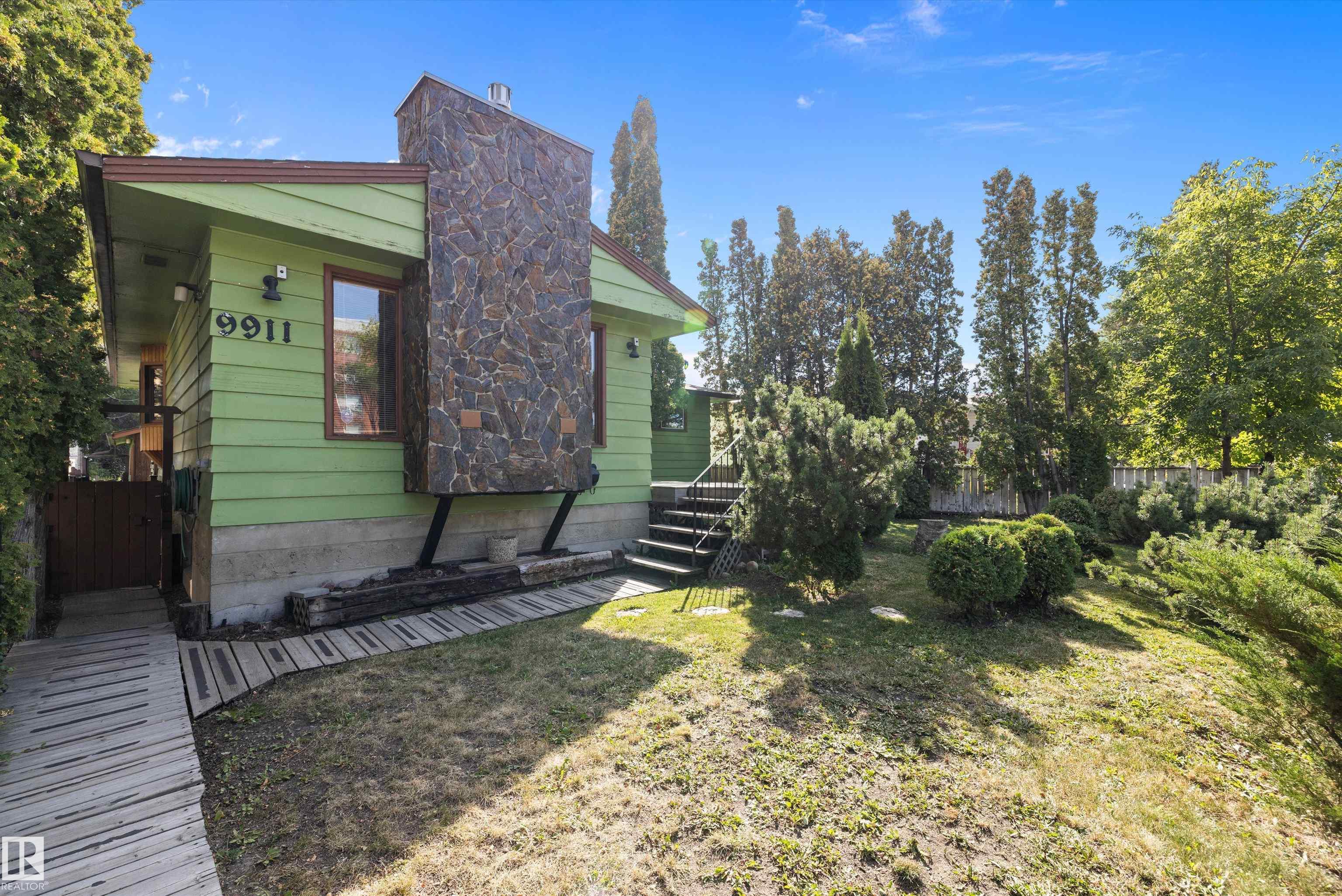 149 St Nw Unit 9911 St, Edmonton, AB T5P 1K7
