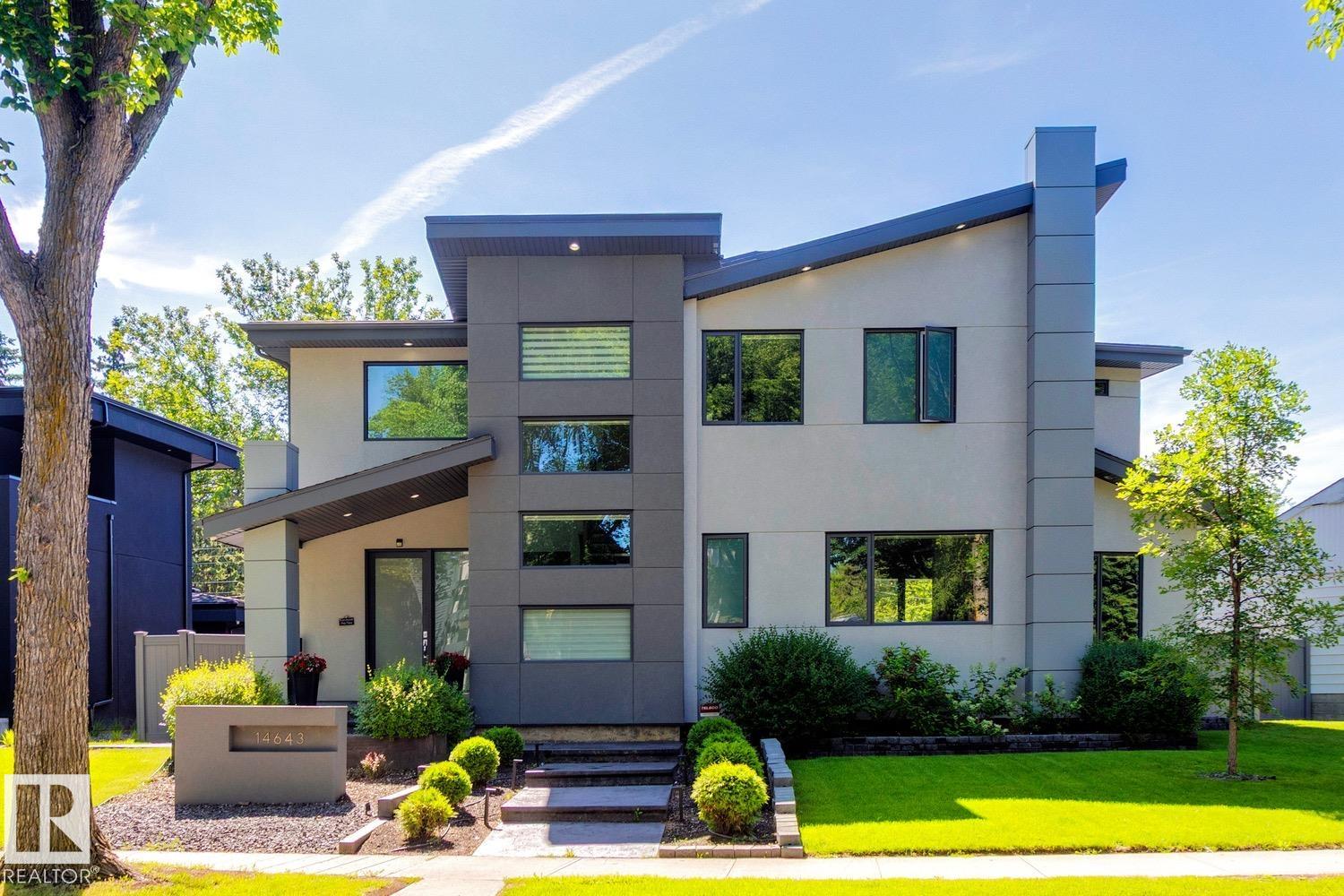 92 Av Nw Unit 14643 Ave #a, Edmonton, AB T5R 5E5