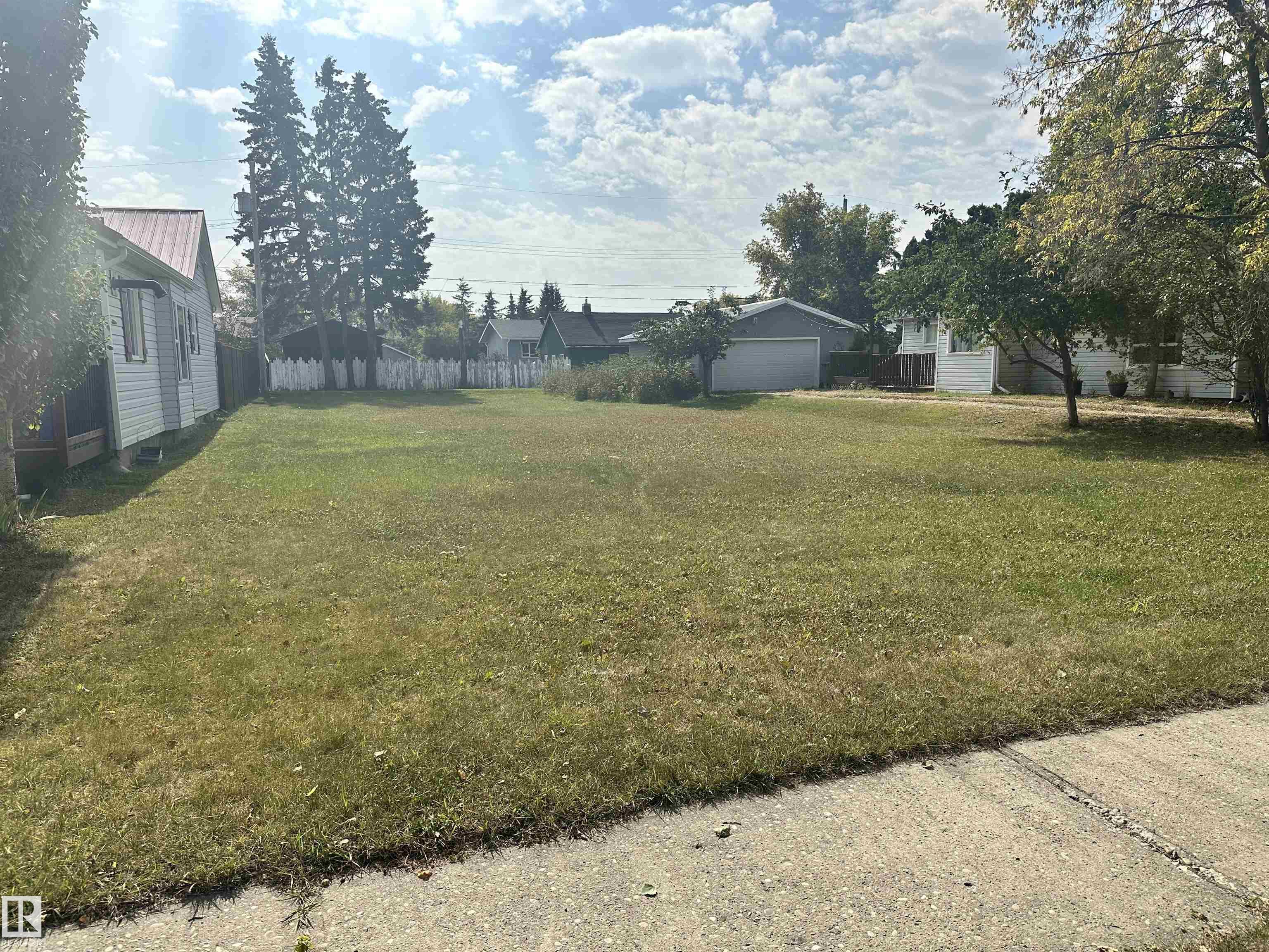 54 Av Unit 4511 Ave, Wetaskiwin, AB T9A 0Y9