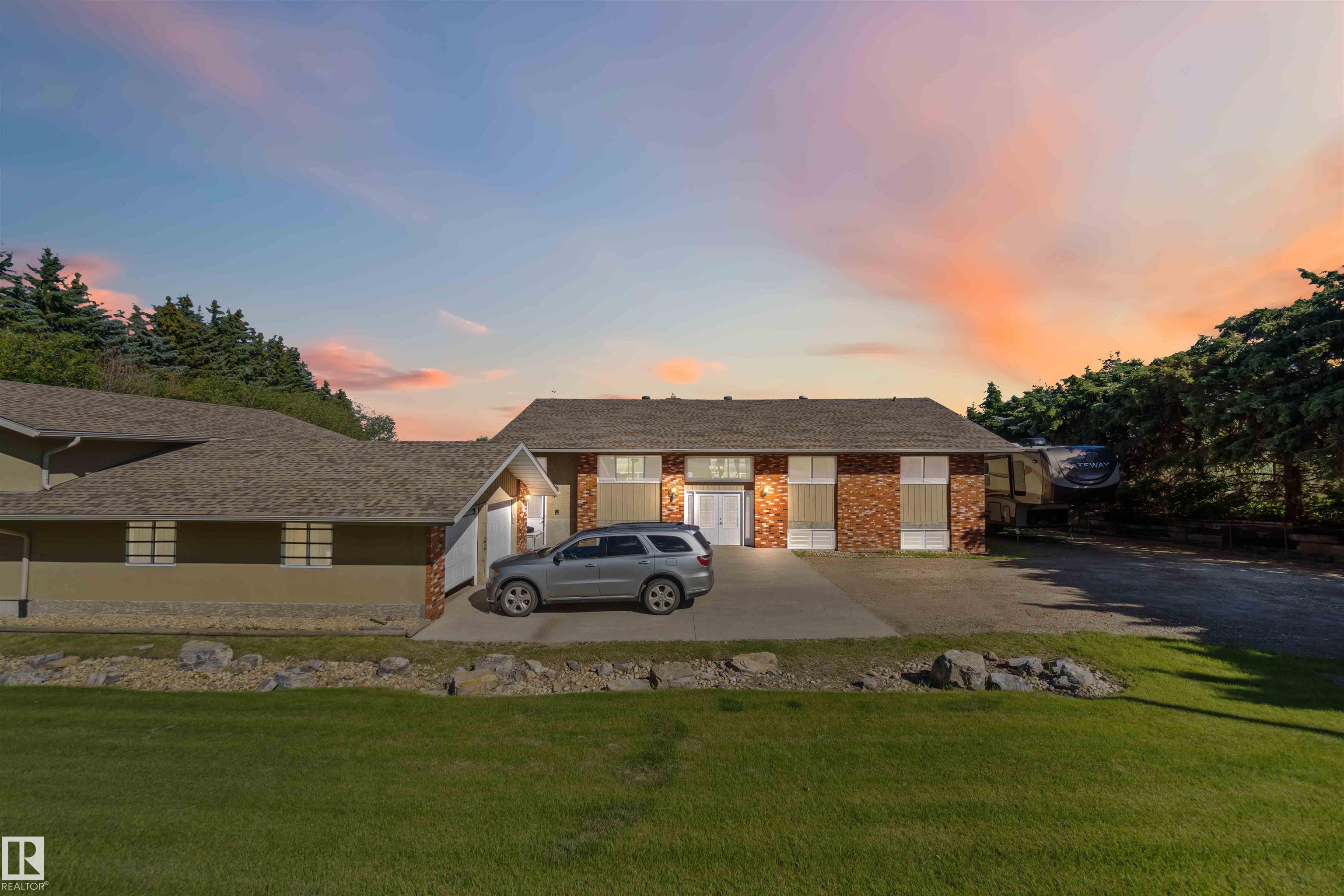 55305 Rge Road 242, Rural Sturgeon County, AB T5E 5S7