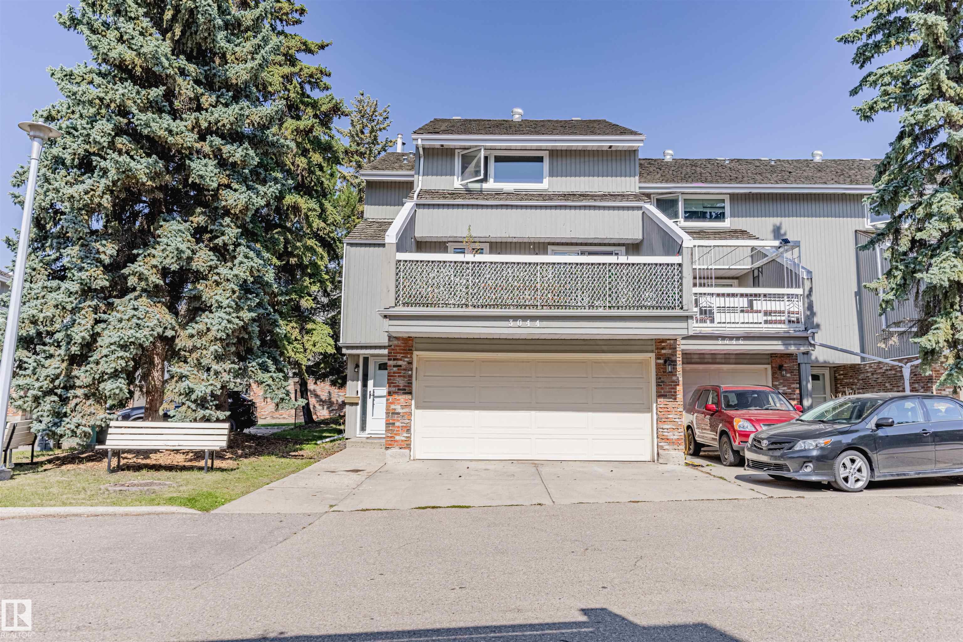 108 St Nw Unit 3044 St, Edmonton, AB T6J 3S6