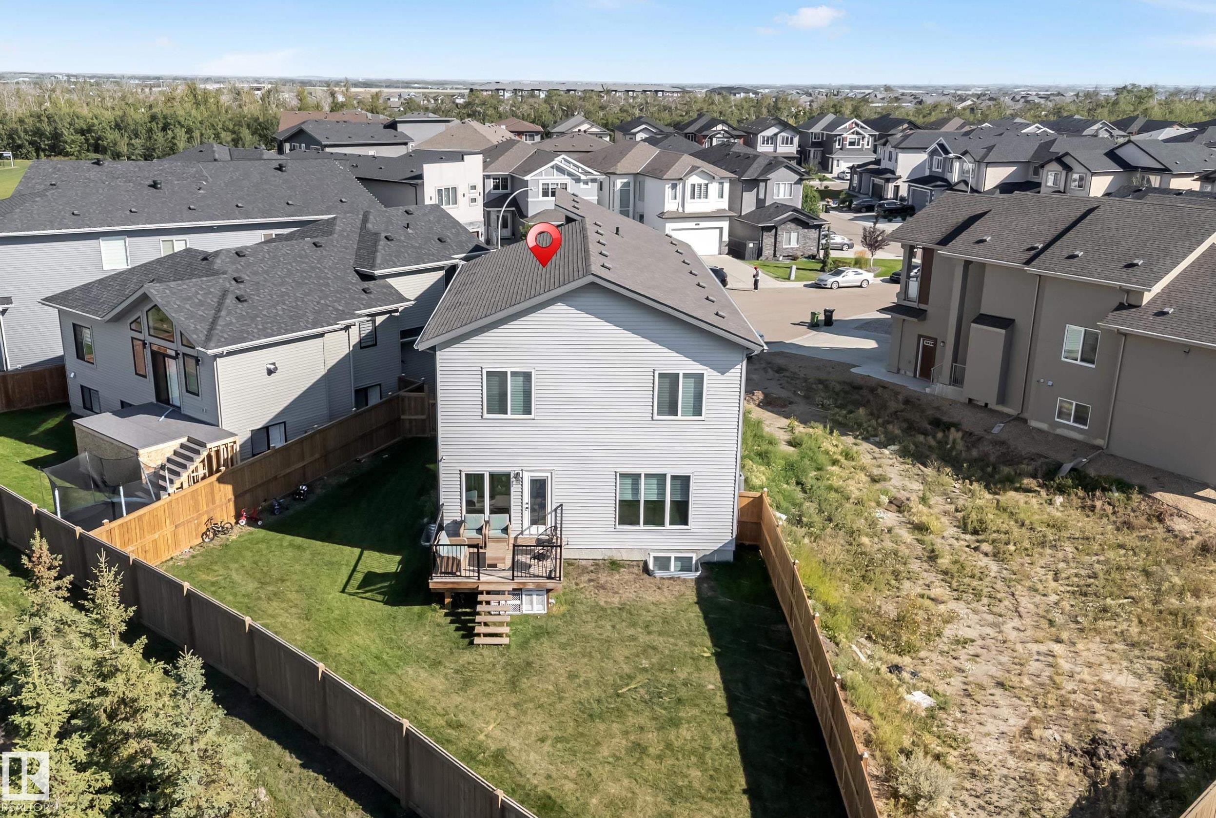 172 Av Nw Unit 6221 Ave #a, Edmonton, AB T5Y 3V5