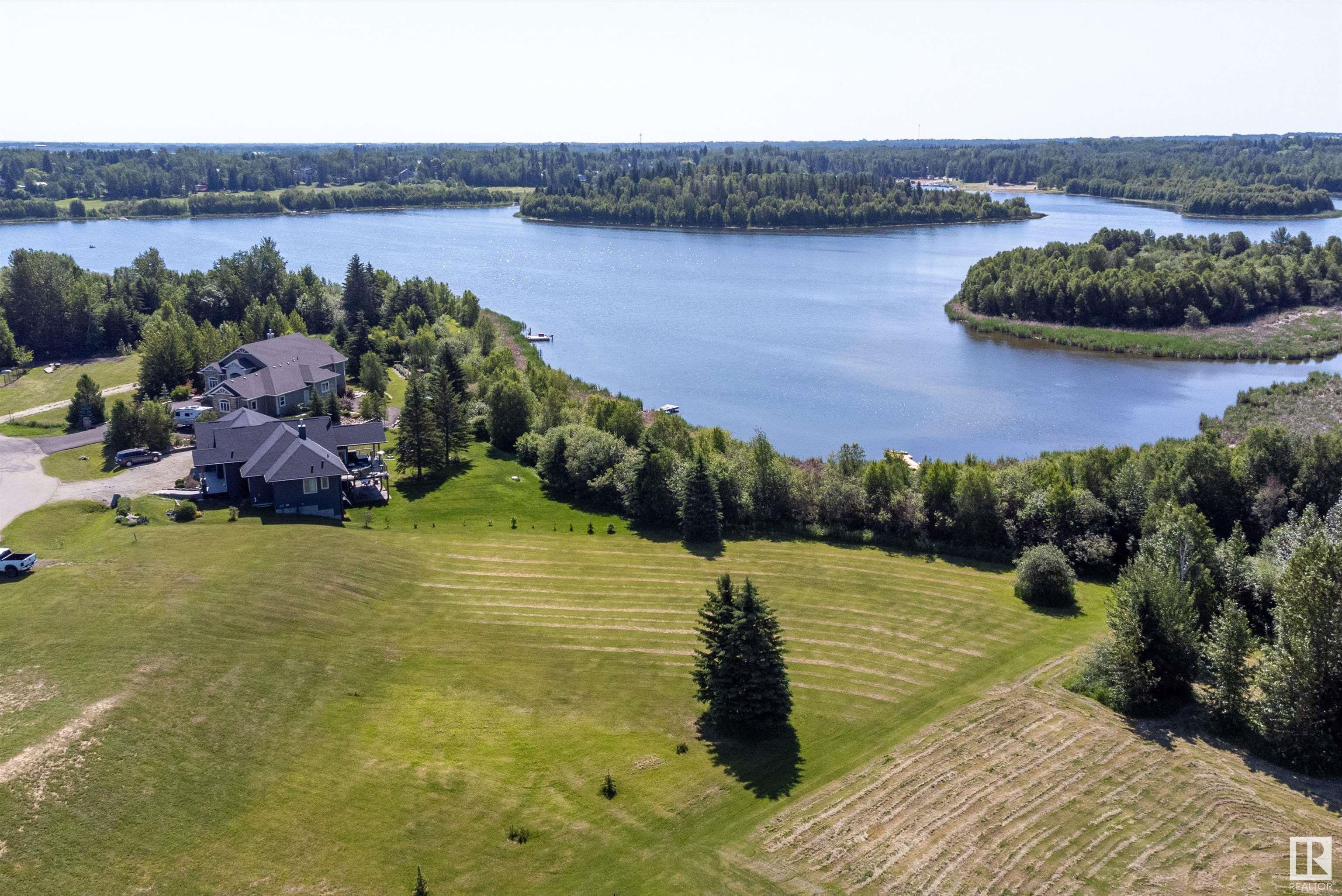 2036 Aspen Way, Spring Lake, AB T7Z 0G8