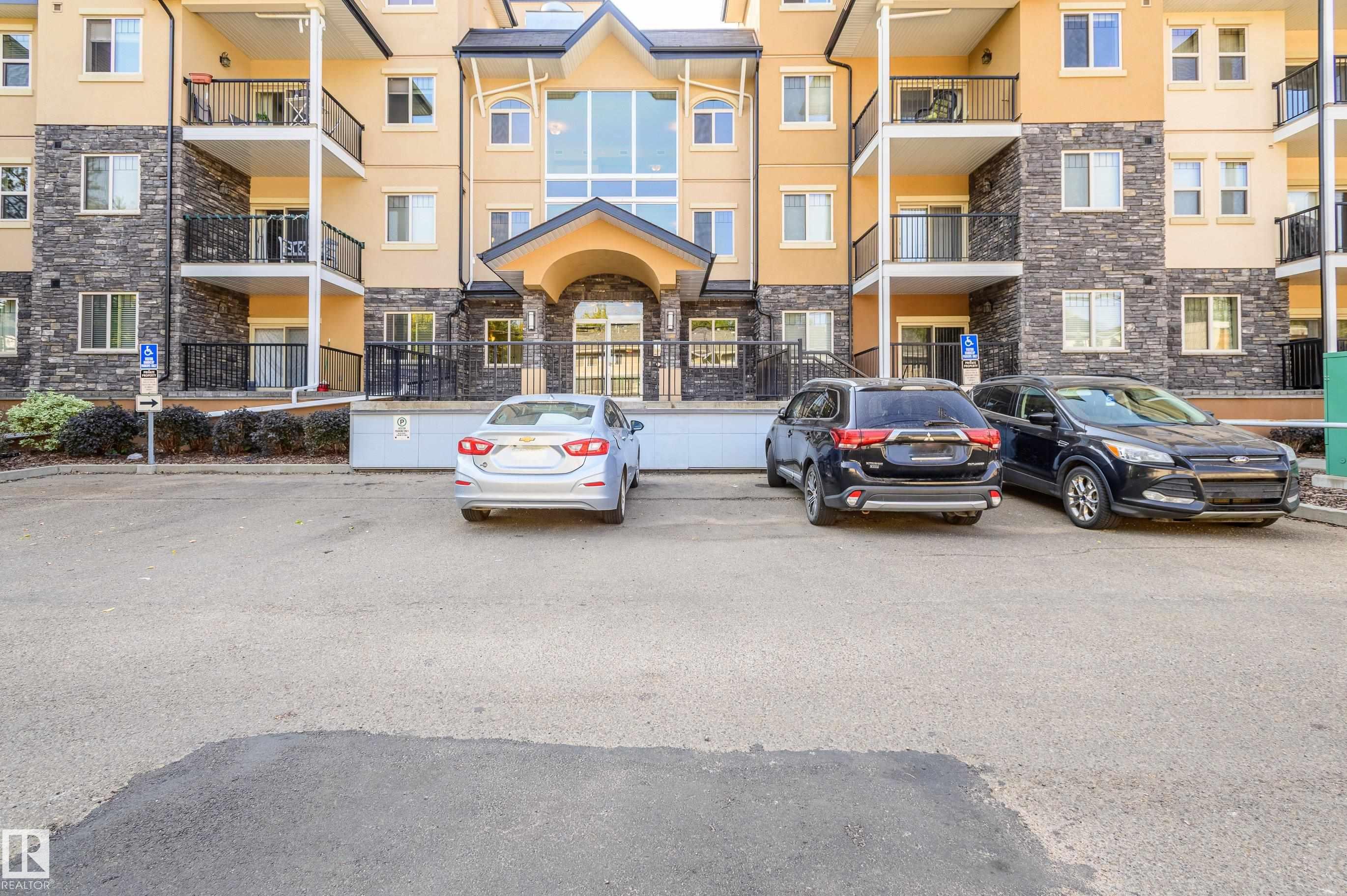 8730 82 Avenue Northwest #212, Edmonton, AB T6C 0Z1