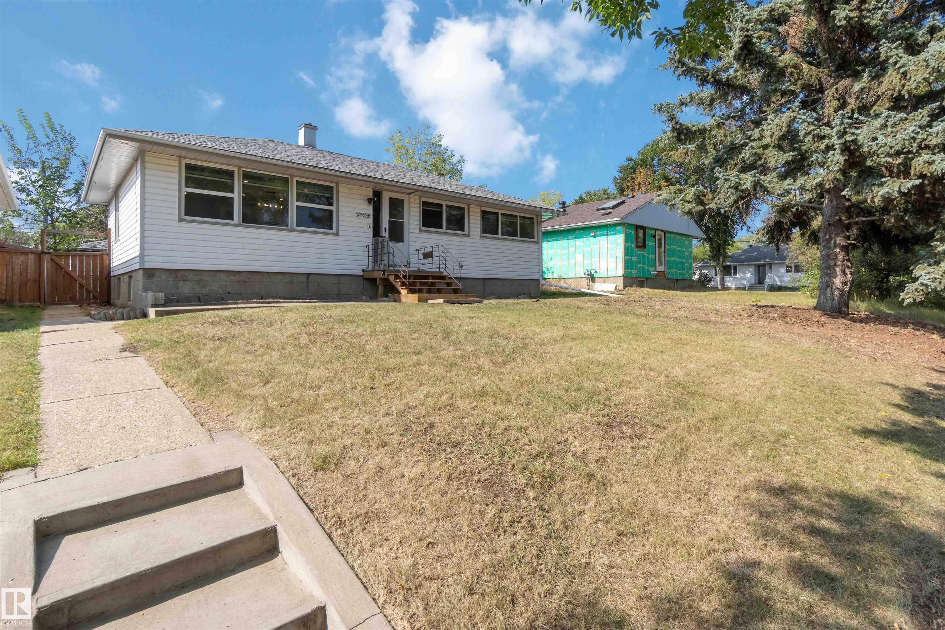 131 St Nw Unit 12268 St, Edmonton, AB T5L 1M9