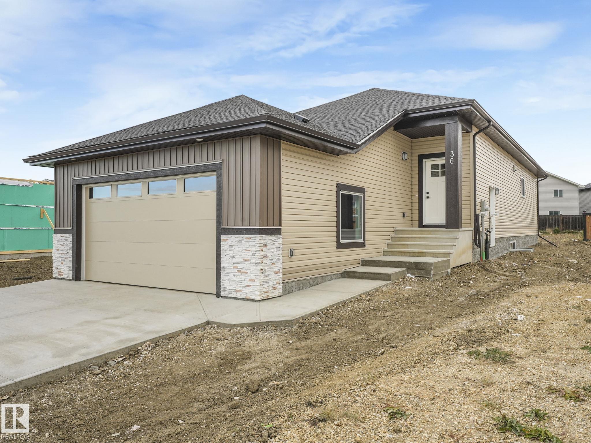 36 Dalquist Bay, Leduc, AB T9E 1N7