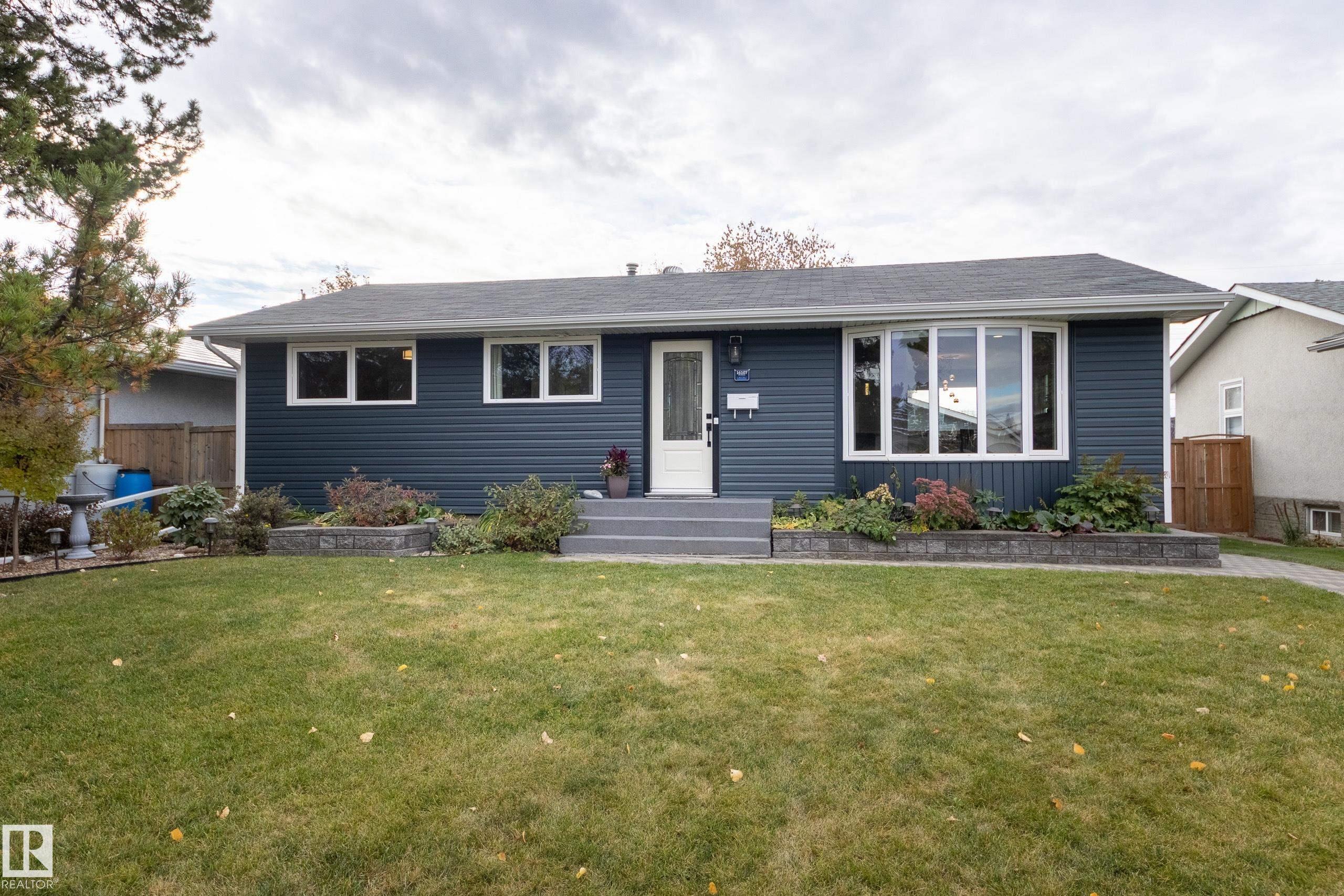 80 Av Nw Unit 16107 Ave, Edmonton, AB T5R 3M5