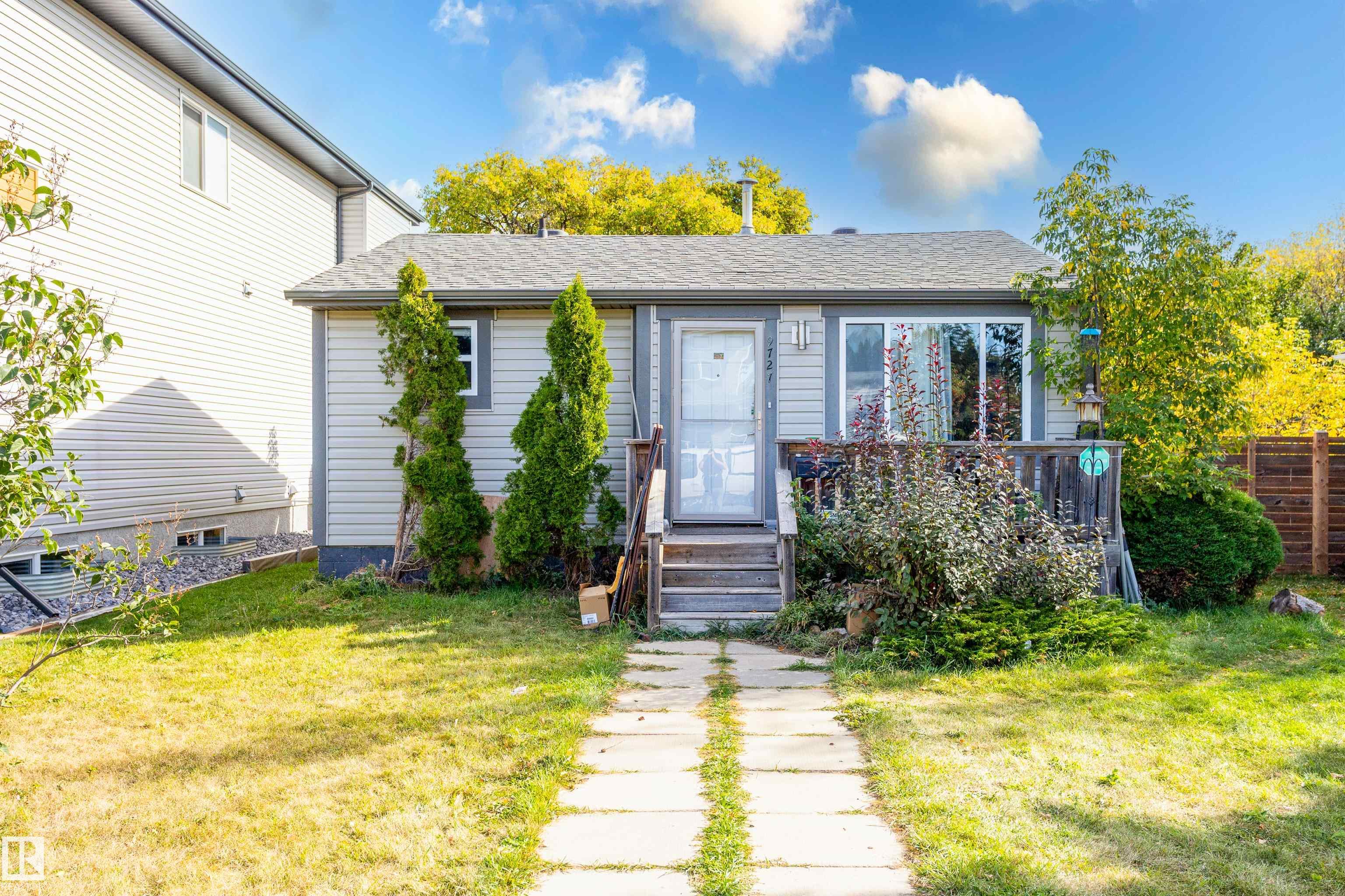 161 St Nw Unit 9727 St, Edmonton, AB T5P 3H3