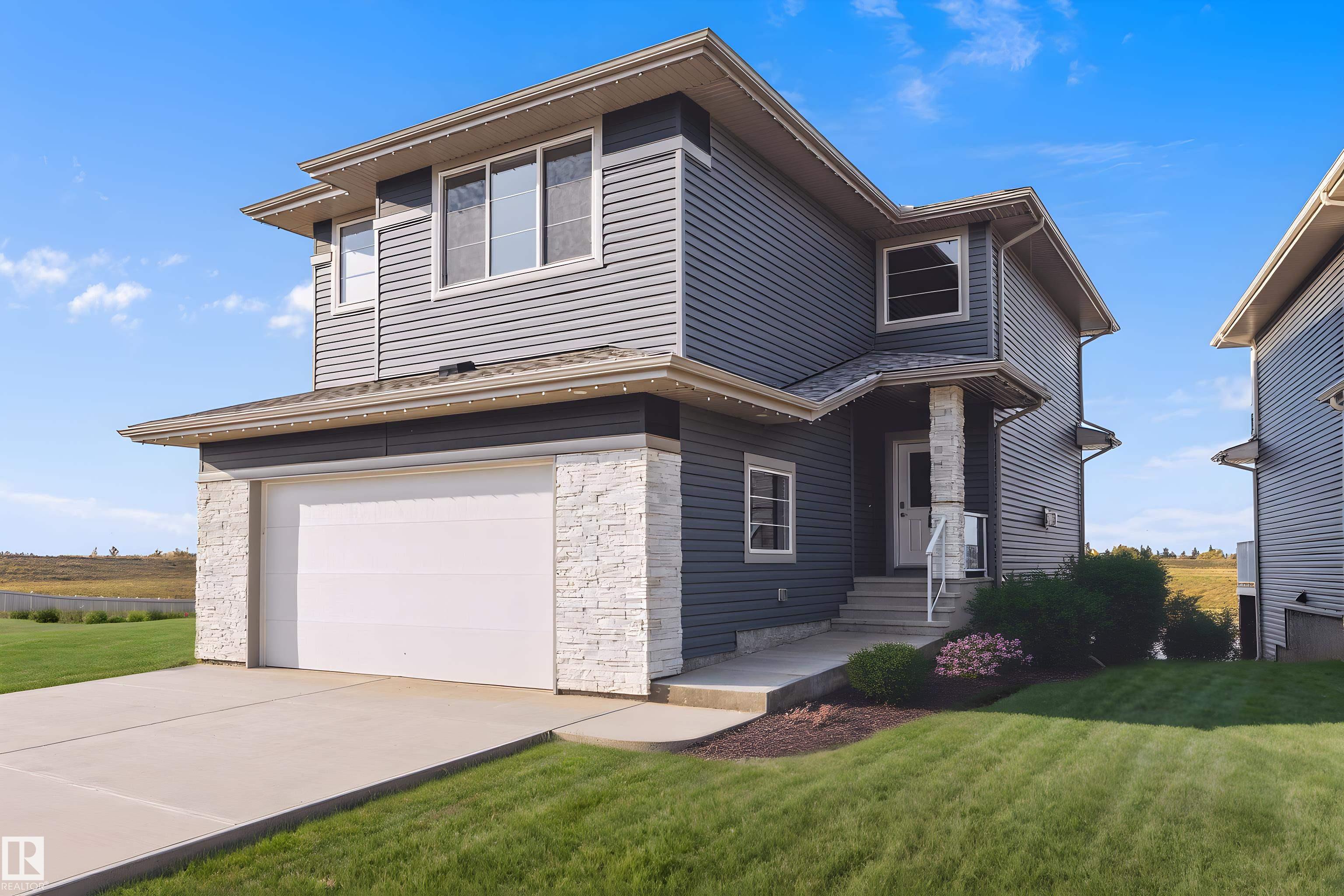 92 Av Unit 10238 Ave #a, Morinville, AB T8R 2R4