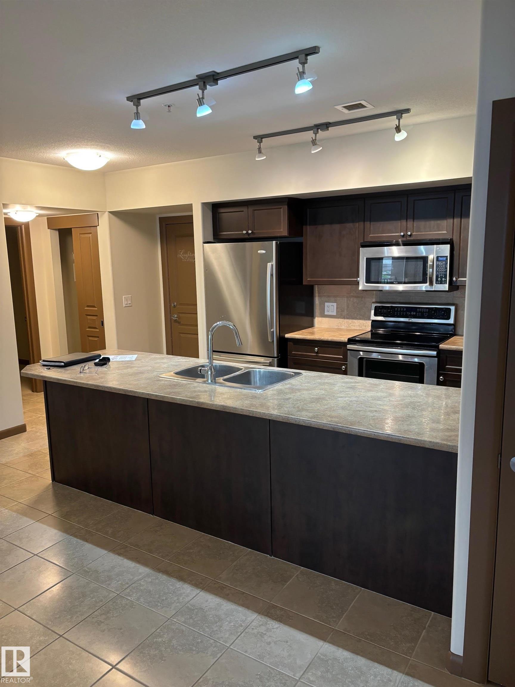500 Palisades Way #213, Sherwood Park, AB T8H 0H7