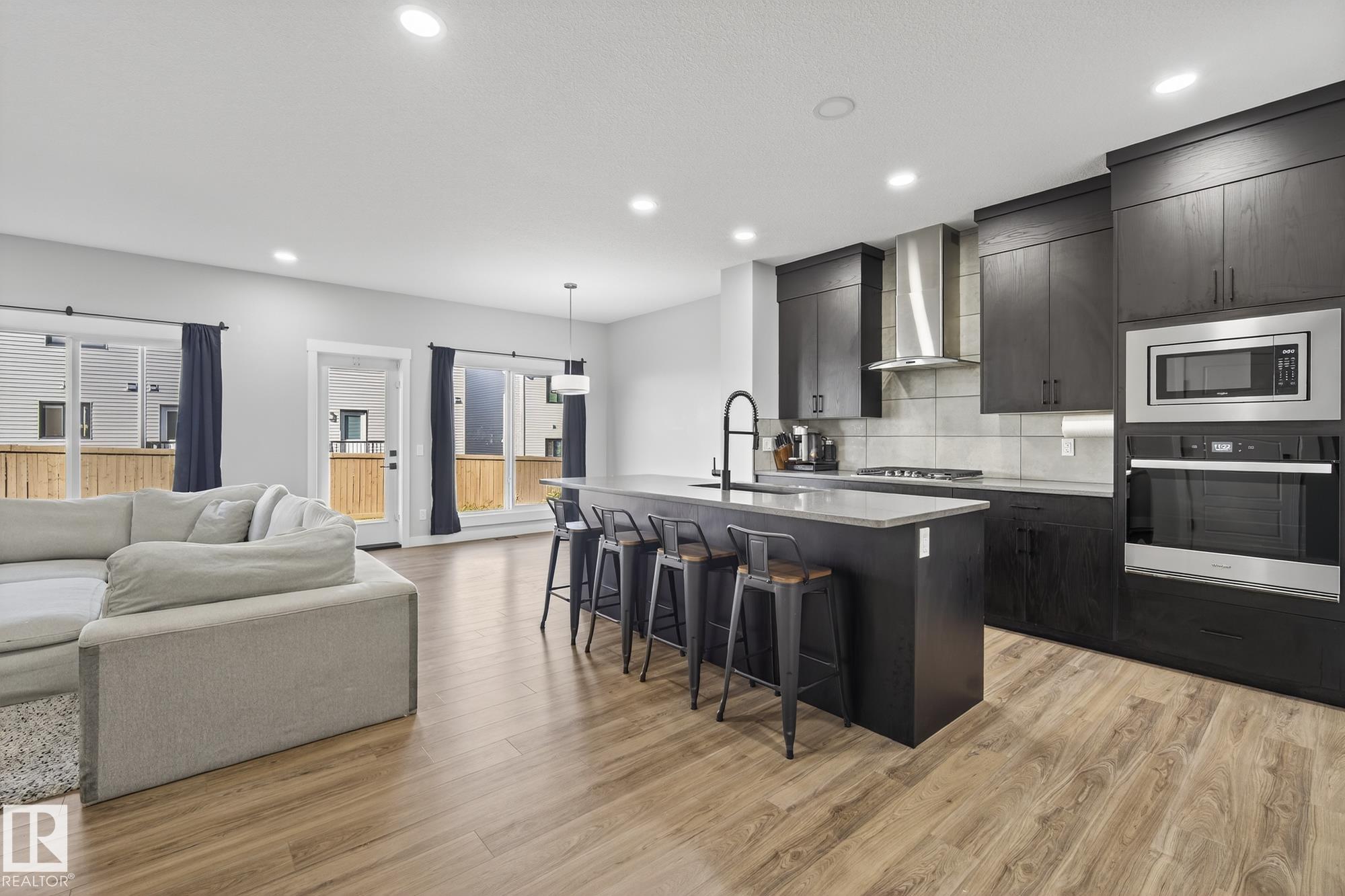 224 St Nw Unit 9704 St, Edmonton, AB T5T 7P4