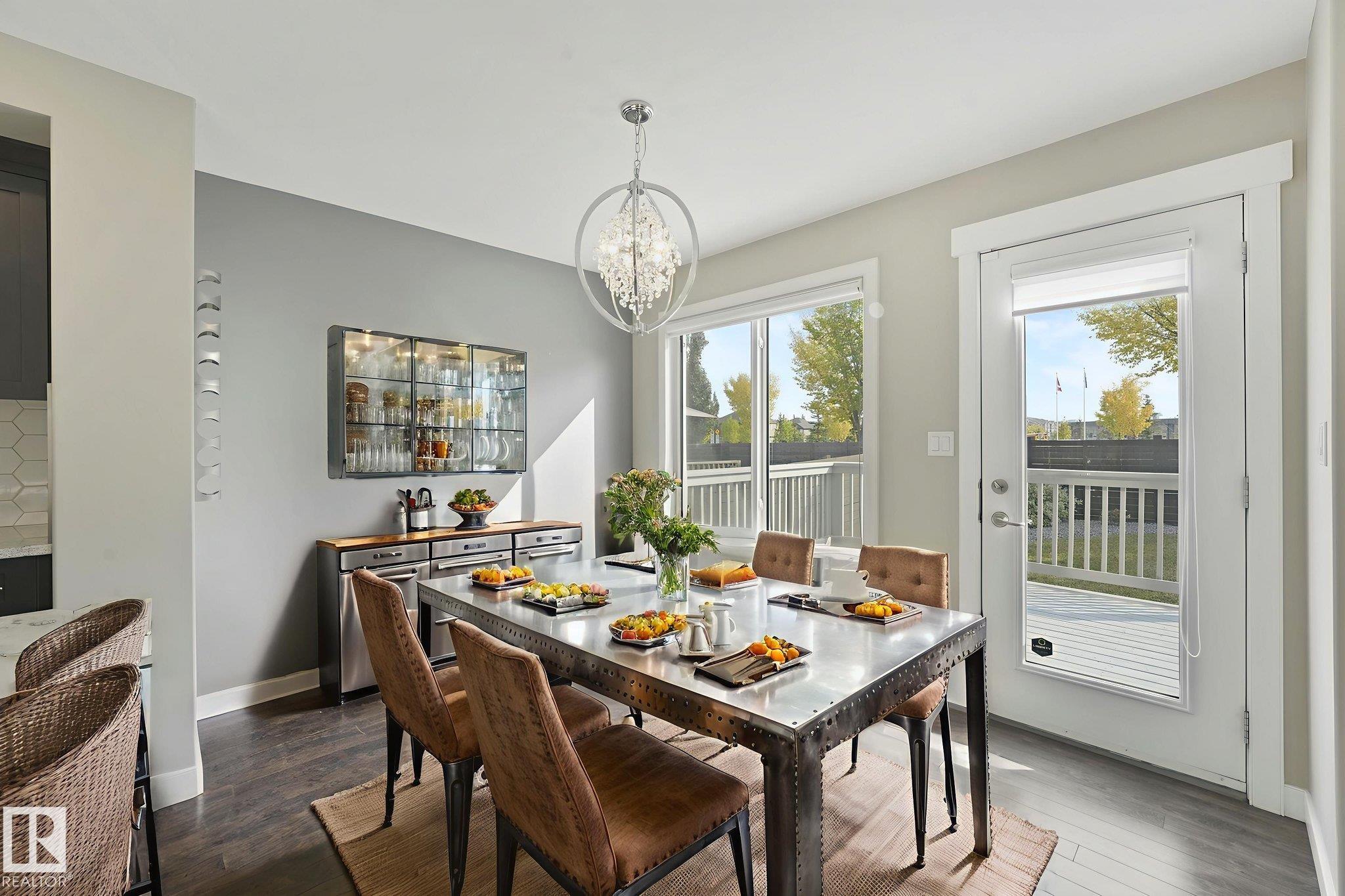 2375 Ware Cr Cres NW, Edmonton, AB T6W 2V1
