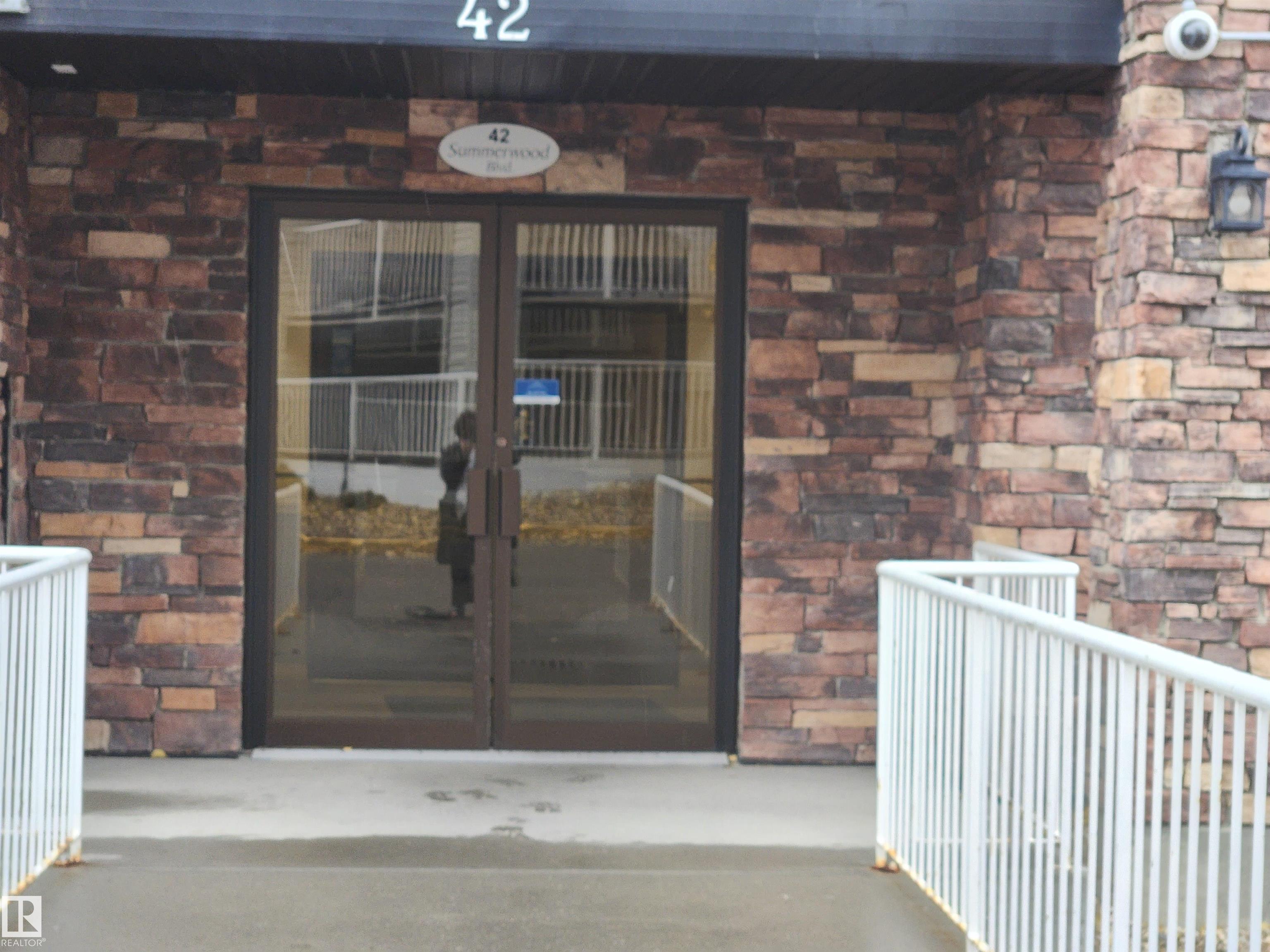 42 Summerwood Blvd #108 Blvd, Sherwood Park, AB T8H 0C3
