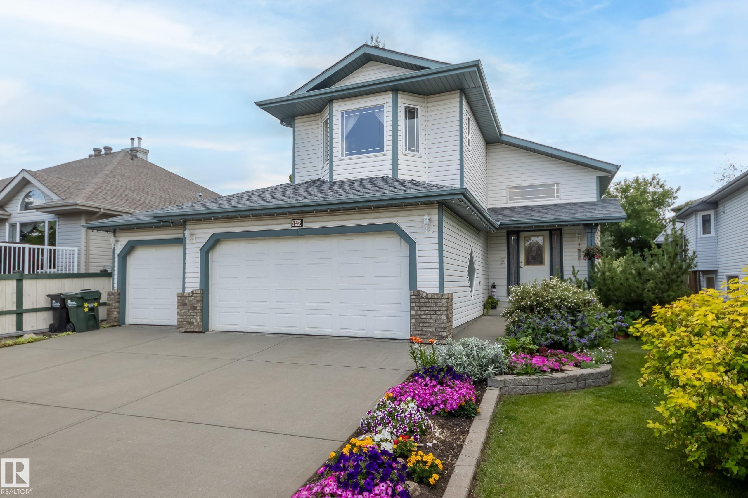 446 Davenport Dr, Sherwood Park, AB T8H 2E5