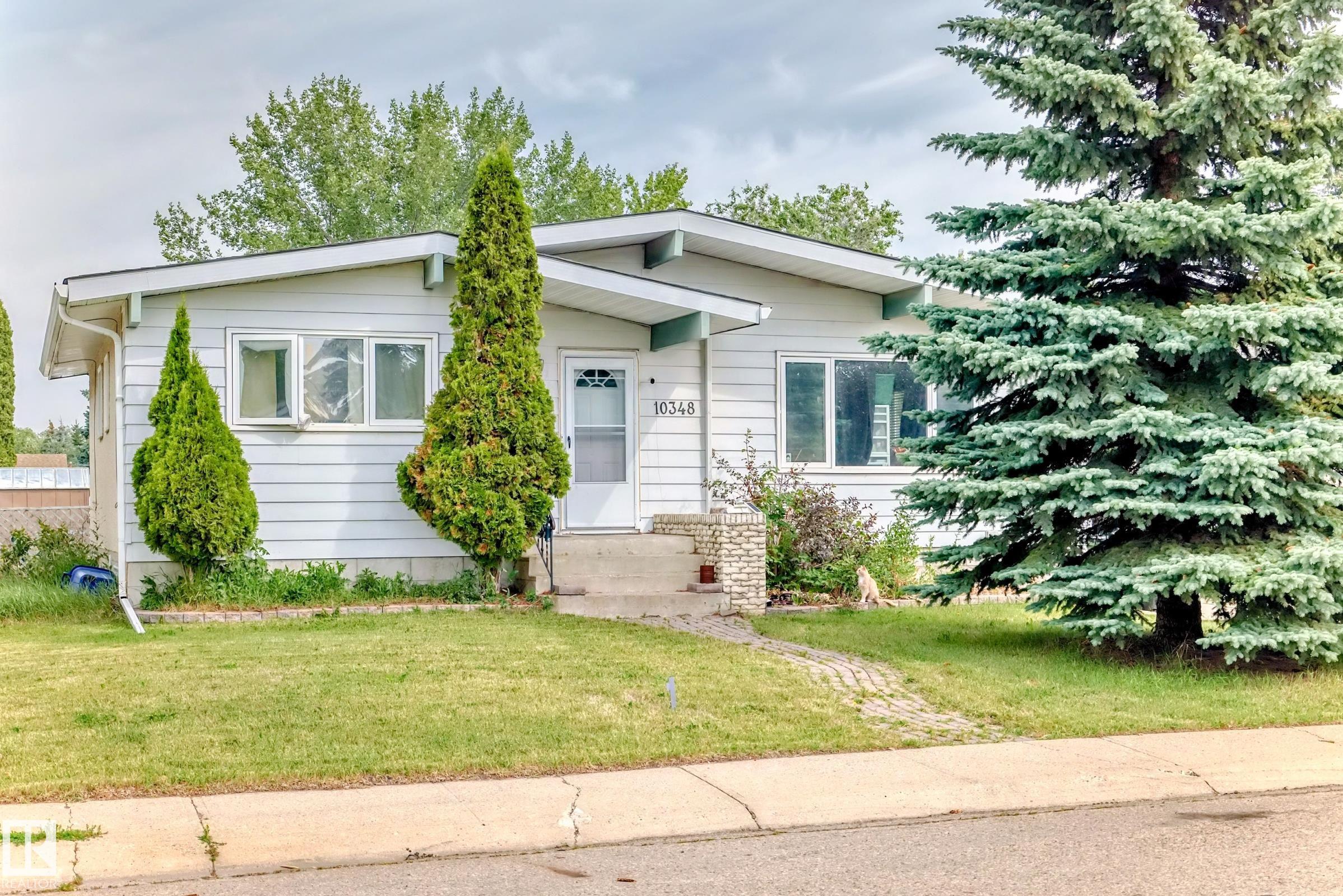 36 Av Nw Unit 10348 Ave #a, Edmonton, AB T6J 2H6