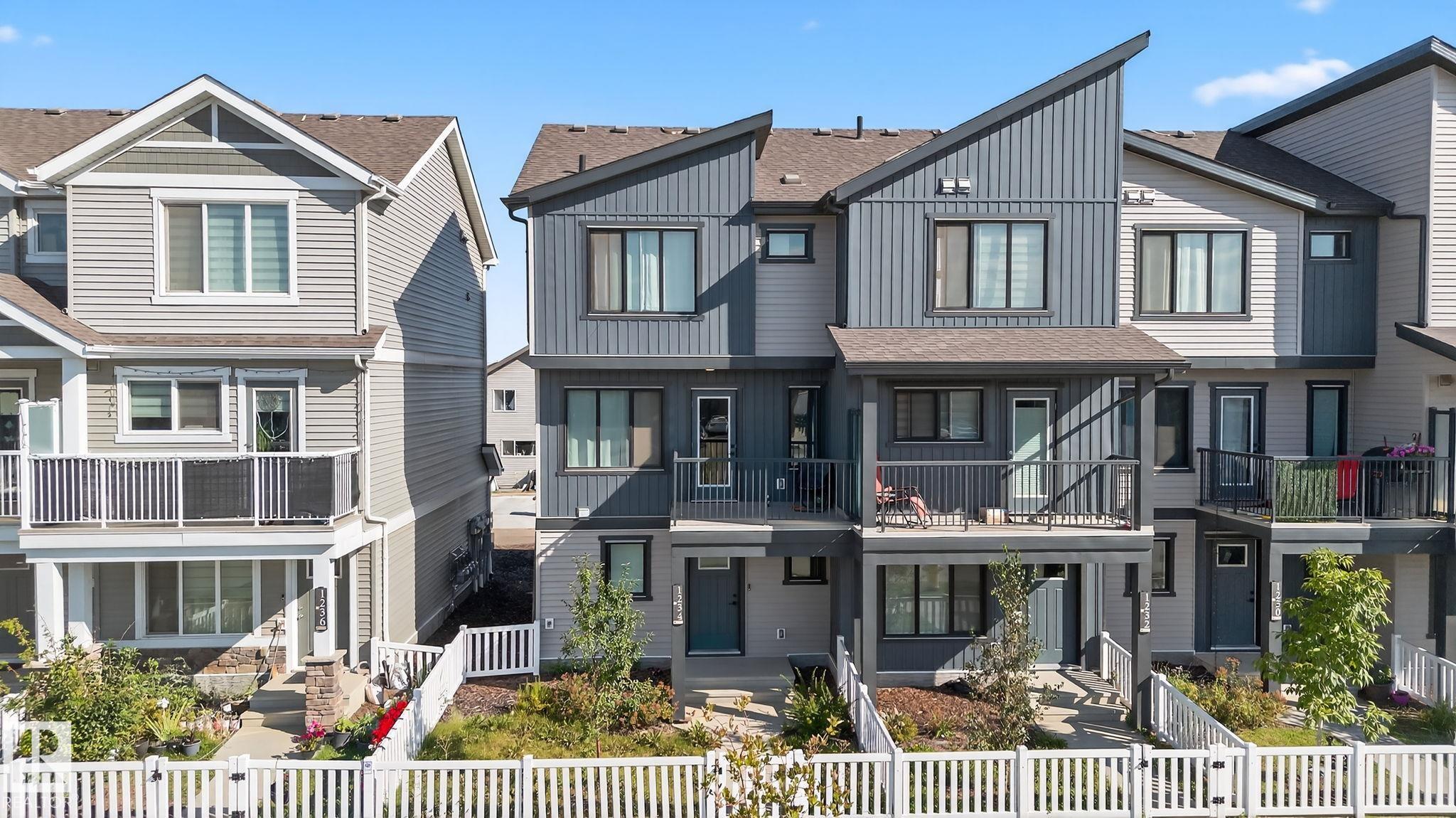 1234 Aster Bv Blvd NW, Edmonton, AB T6T 2N8
