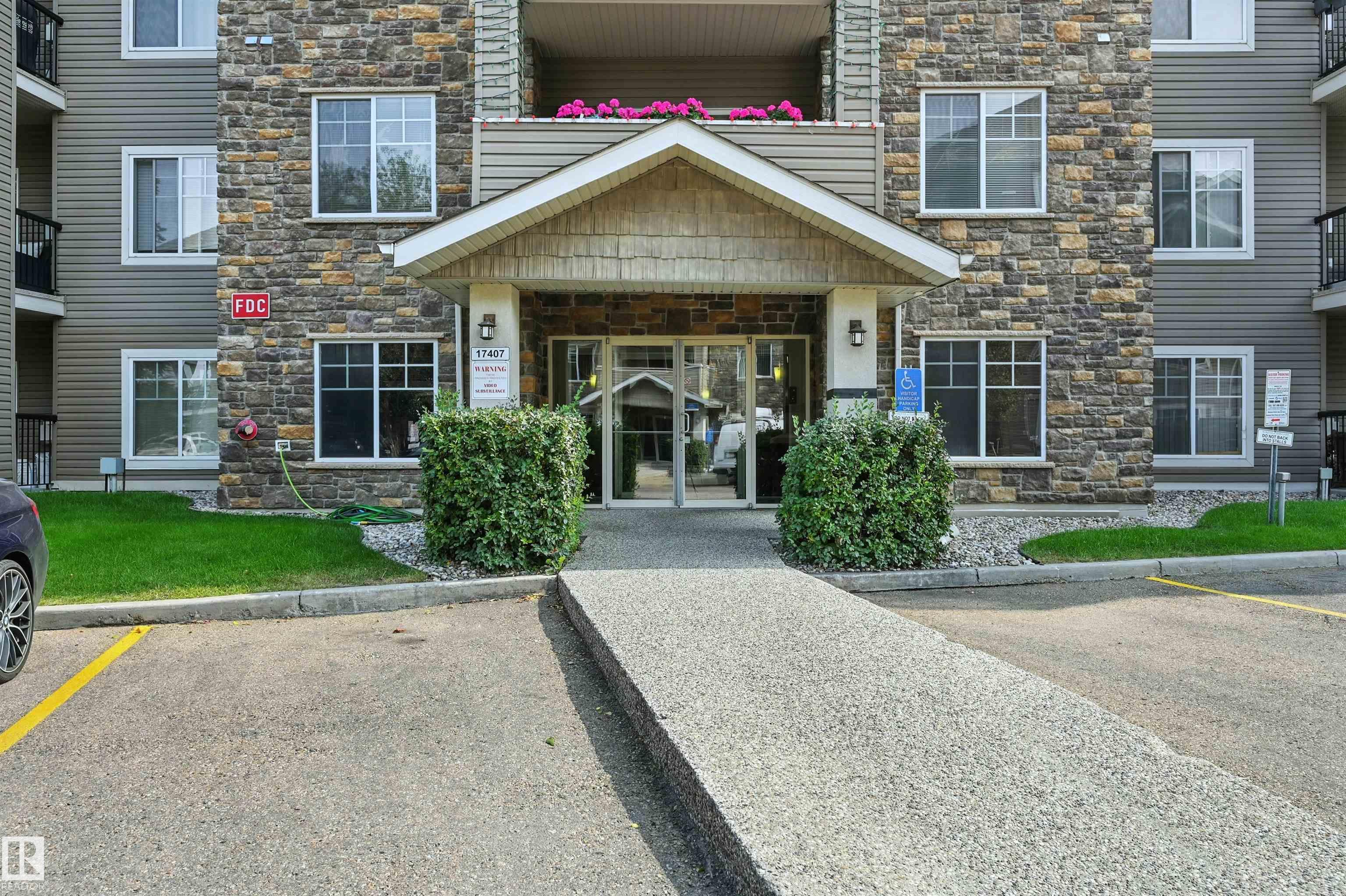17407 99 Avenue Northwest #108, Edmonton, AB T5T 0W7